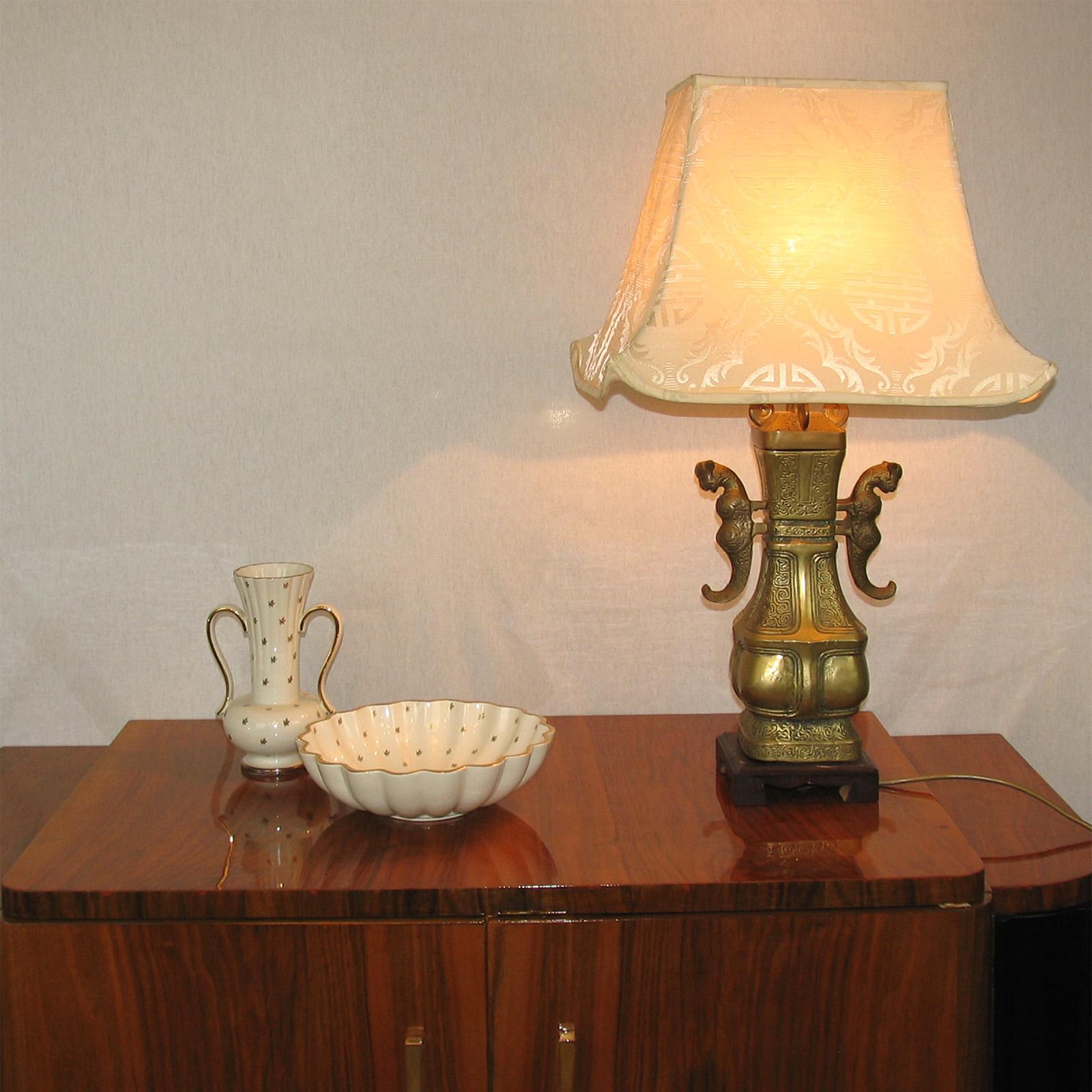 Chinese Export Bronze Chinese Table Lamps with Silk Pagoda Shades For Sale