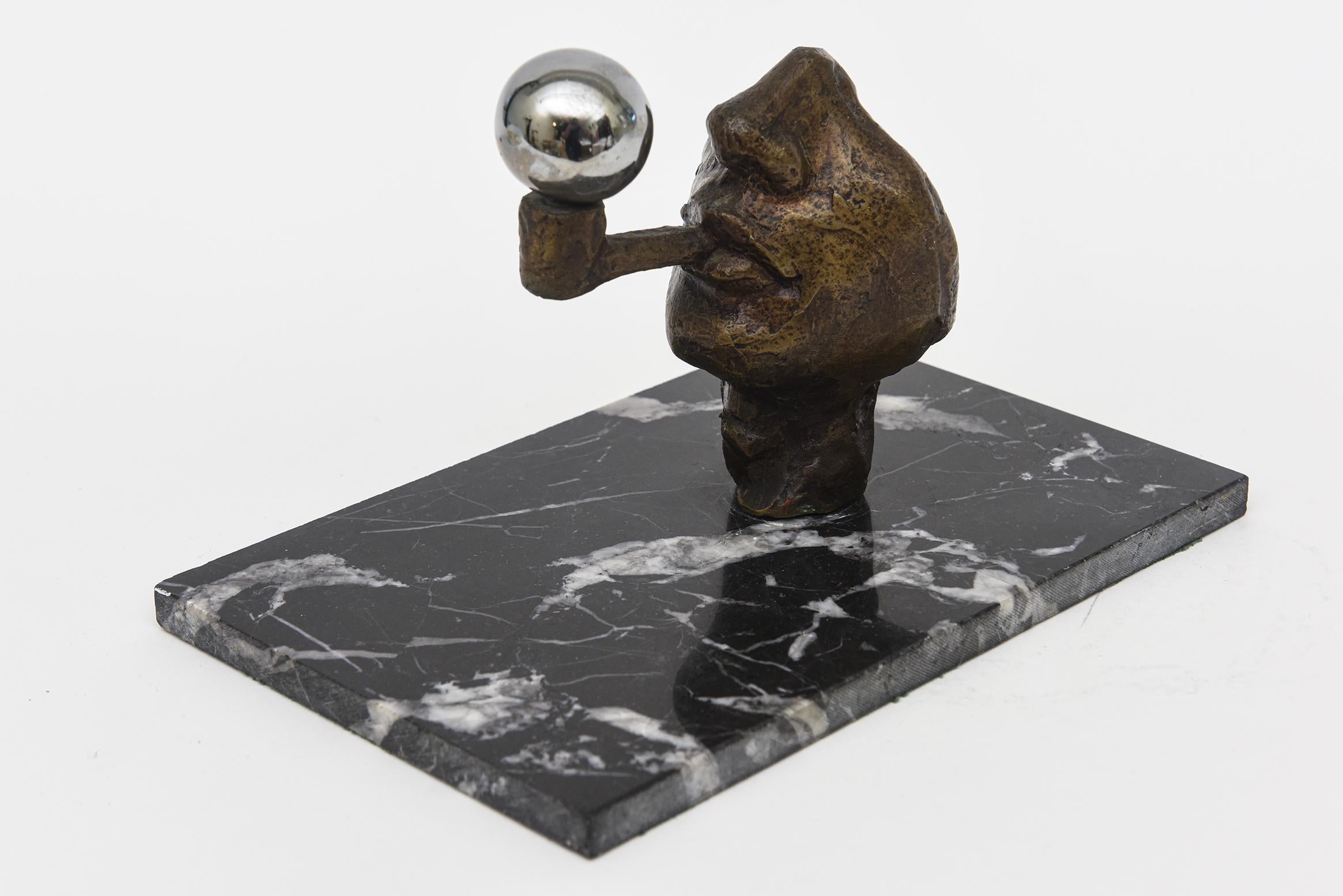 Americano Scultura d'epoca in bronzo, cromo e marmo di Victor Salmones che soffia bolle di sapone in vendita