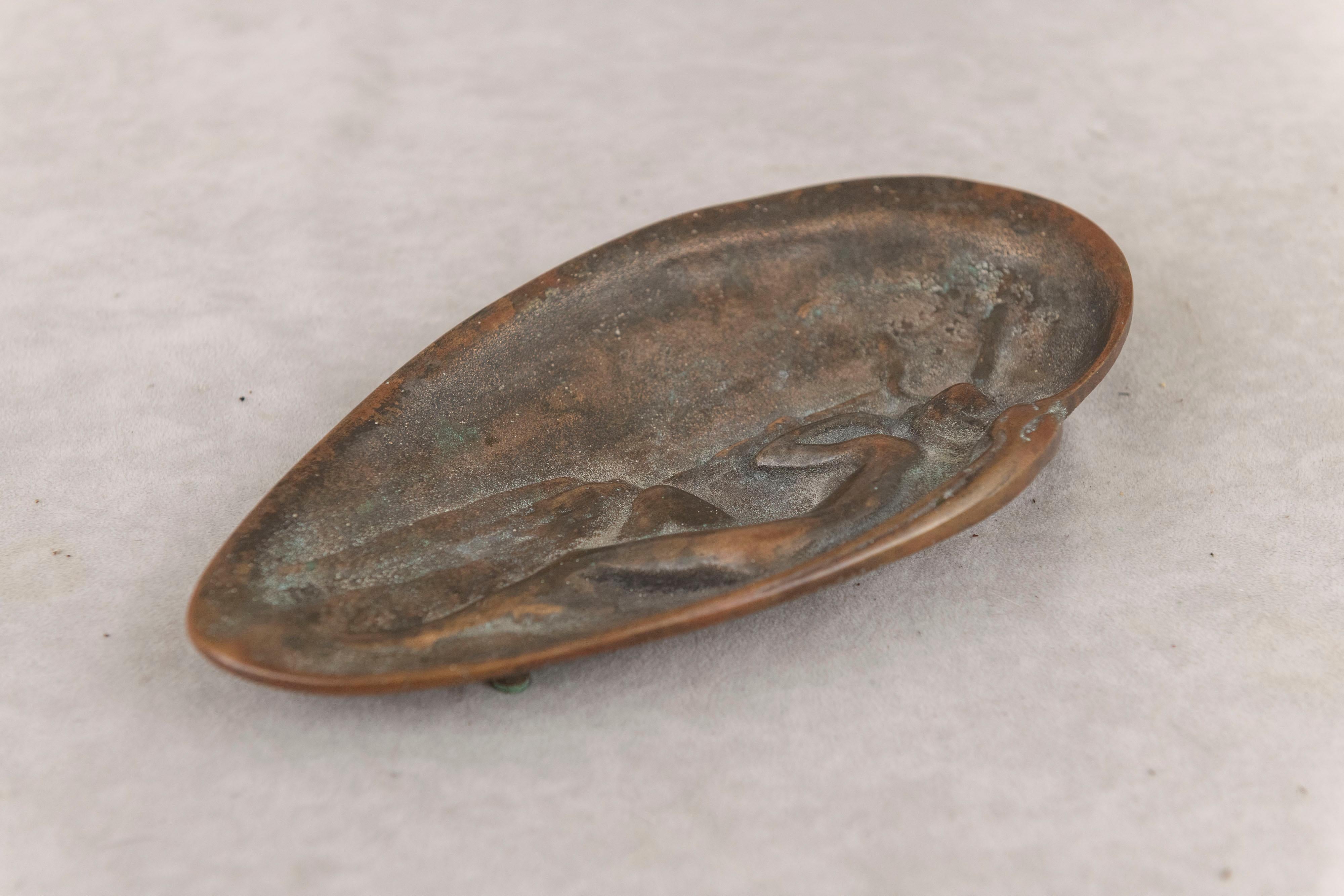Calco Posacenere da sigaro in bronzo con nudo, firmato Luchow's Restaurant, Diamond Jim Brady Room in vendita