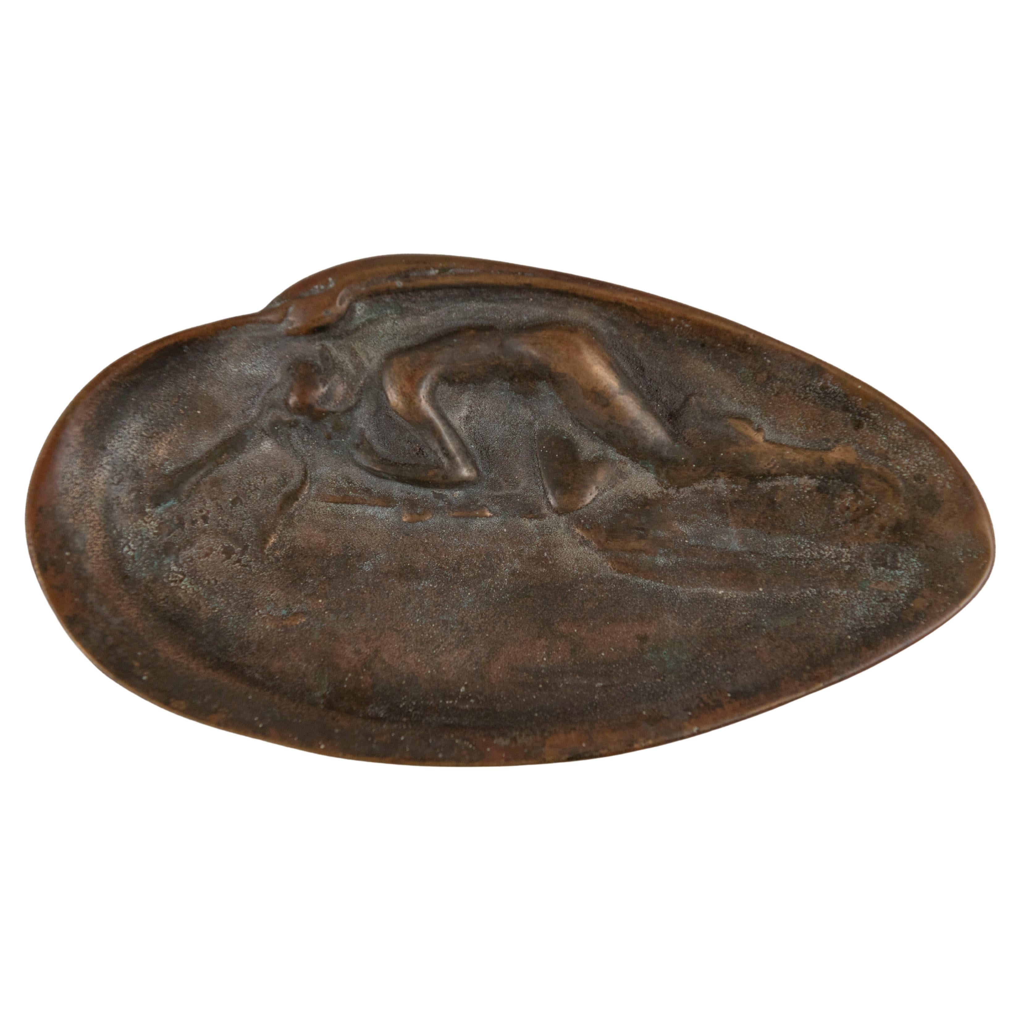 Posacenere da sigaro in bronzo con nudo, firmato Luchow's Restaurant, Diamond Jim Brady Room in vendita