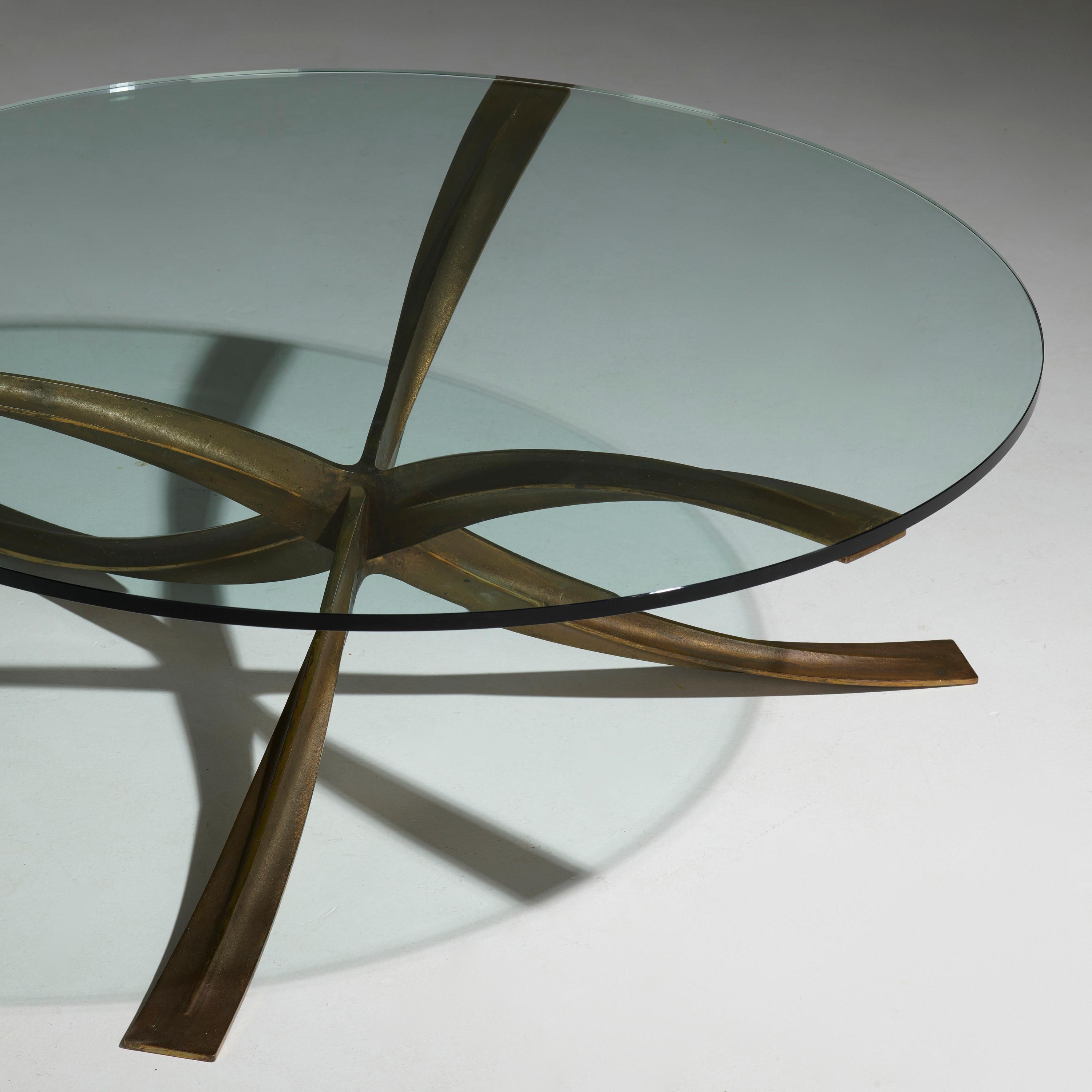 Table basse en bronze de Michel Mangematin 

