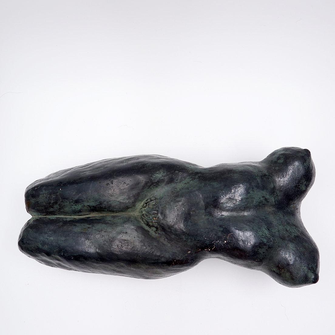 Français Sculpture de nu en terre cuite couleur bronze - Signée Pascale Quoirin et datée en vente