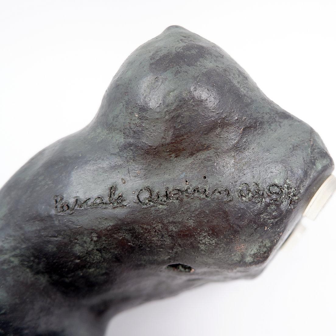 20ième siècle Sculpture de nu en terre cuite couleur bronze - Signée Pascale Quoirin et datée en vente