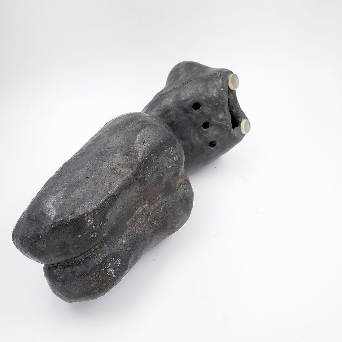 Sculpture de nu en terre cuite couleur bronze - Signée Pascale Quoirin et datée en vente 3