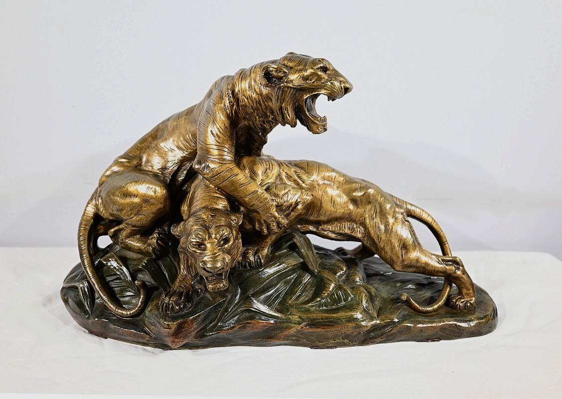 Bronze sculpture “Tiger Fight”, signed E. Drouot – Late 19th century For Sale 7