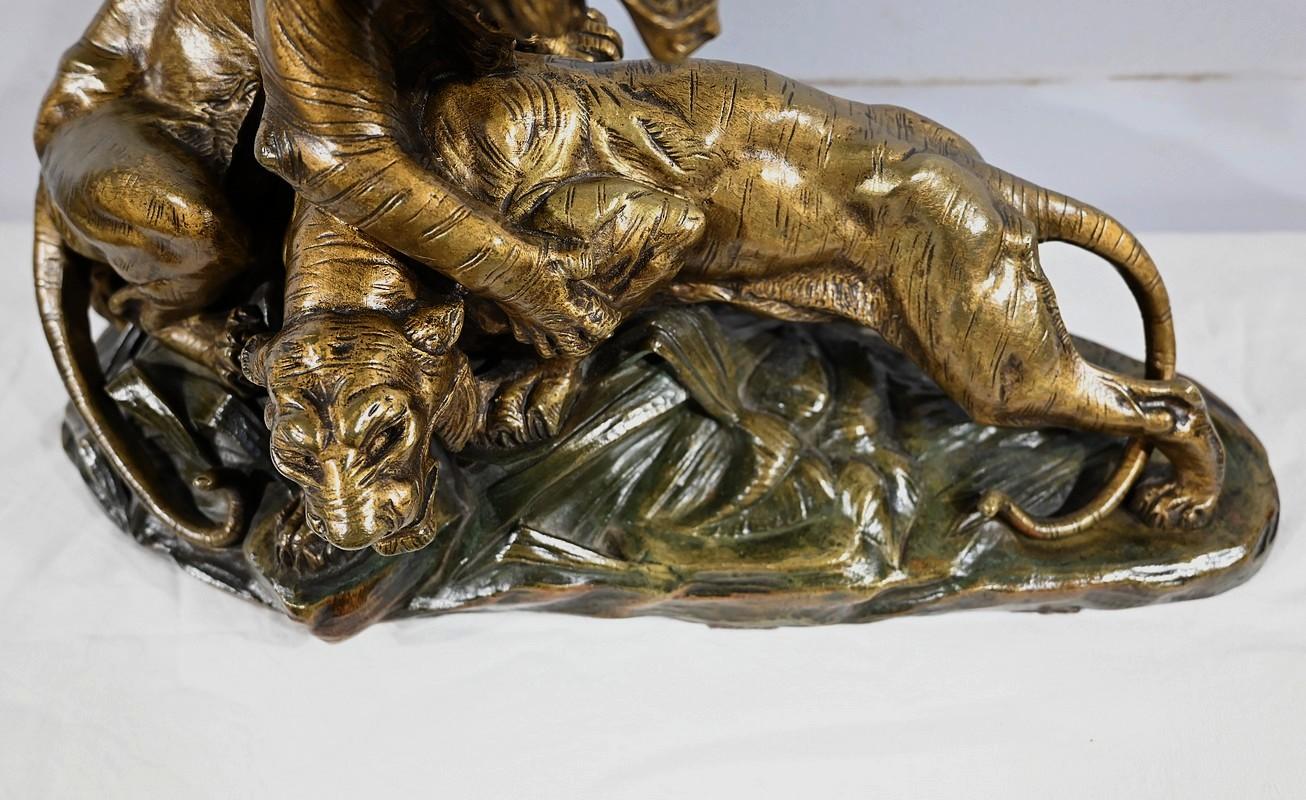 Bronze sculpture “Tiger Fight”, signed E. Drouot – Late 19th century For Sale 9