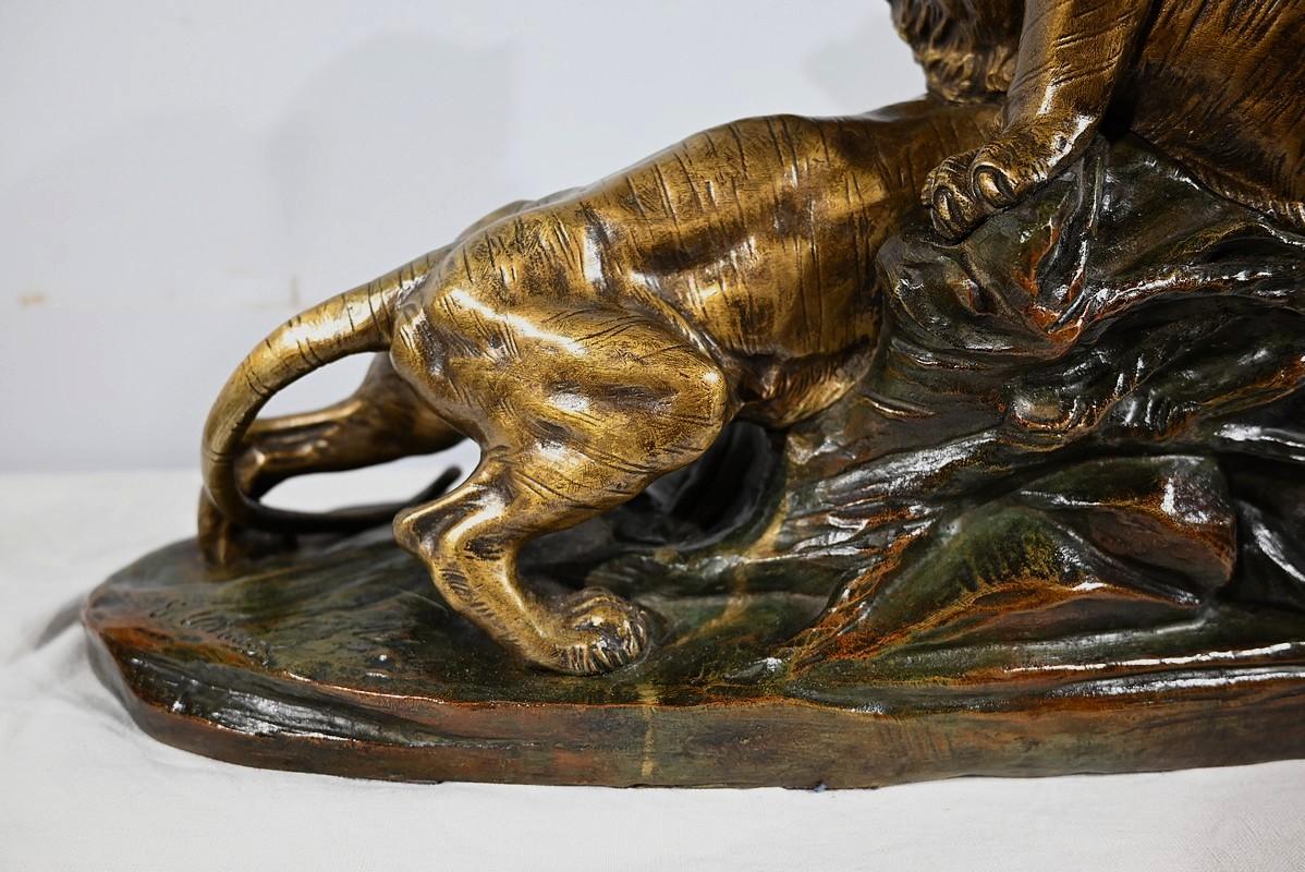 Bronze sculpture “Tiger Fight”, signed E. Drouot – Late 19th century For Sale 12