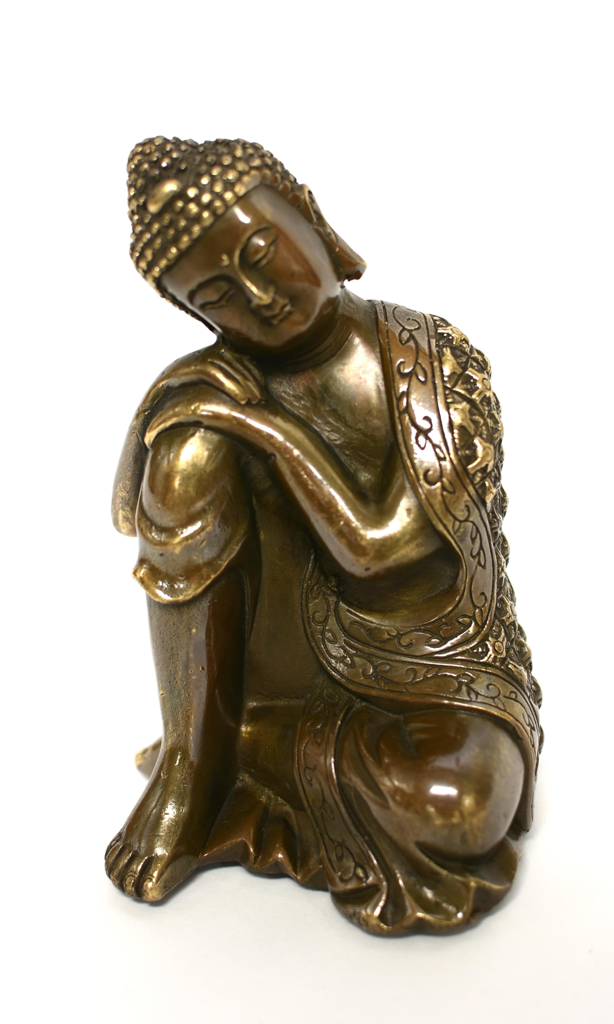 Bronze Contemplative Buddha In Good Condition In Somis, CA