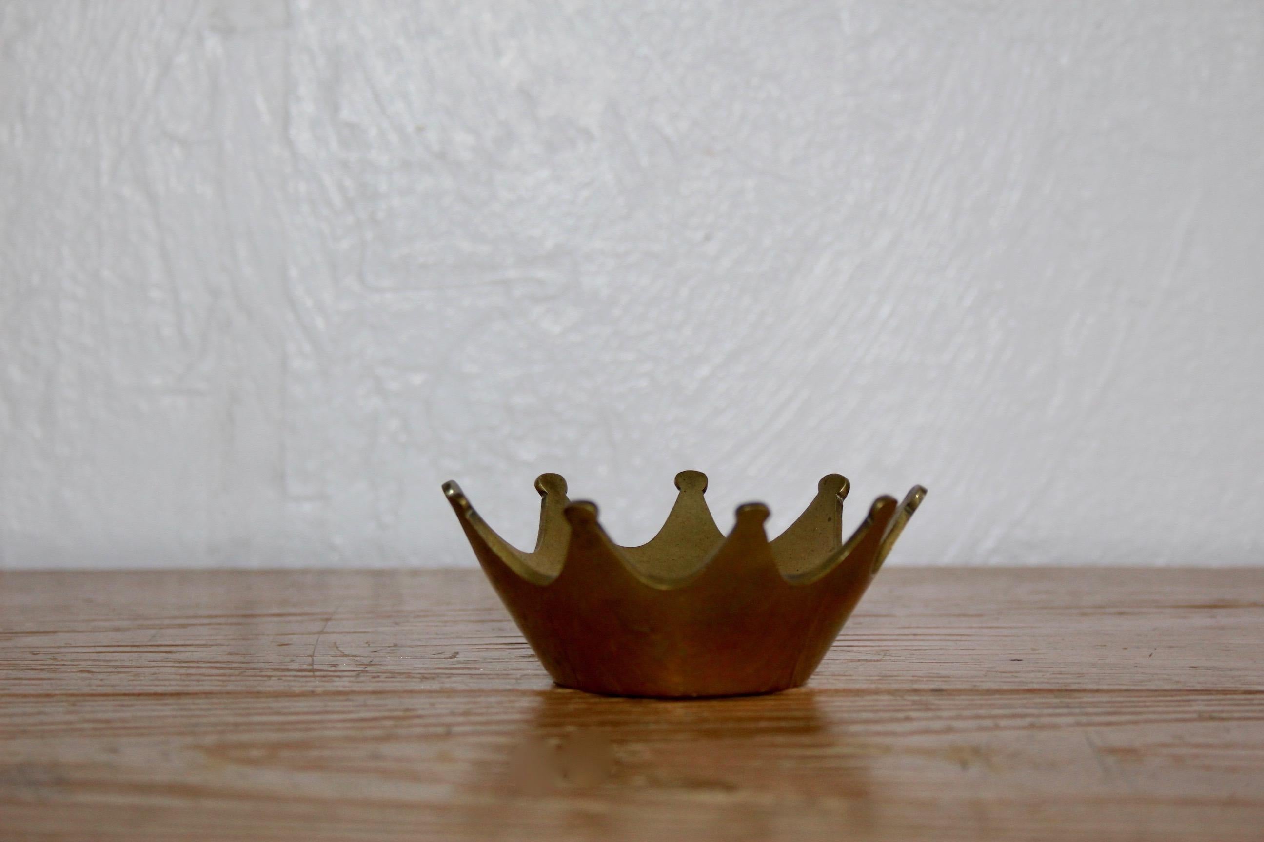 Bronze Crown Ashtray In Good Condition In grand Lancy, CH