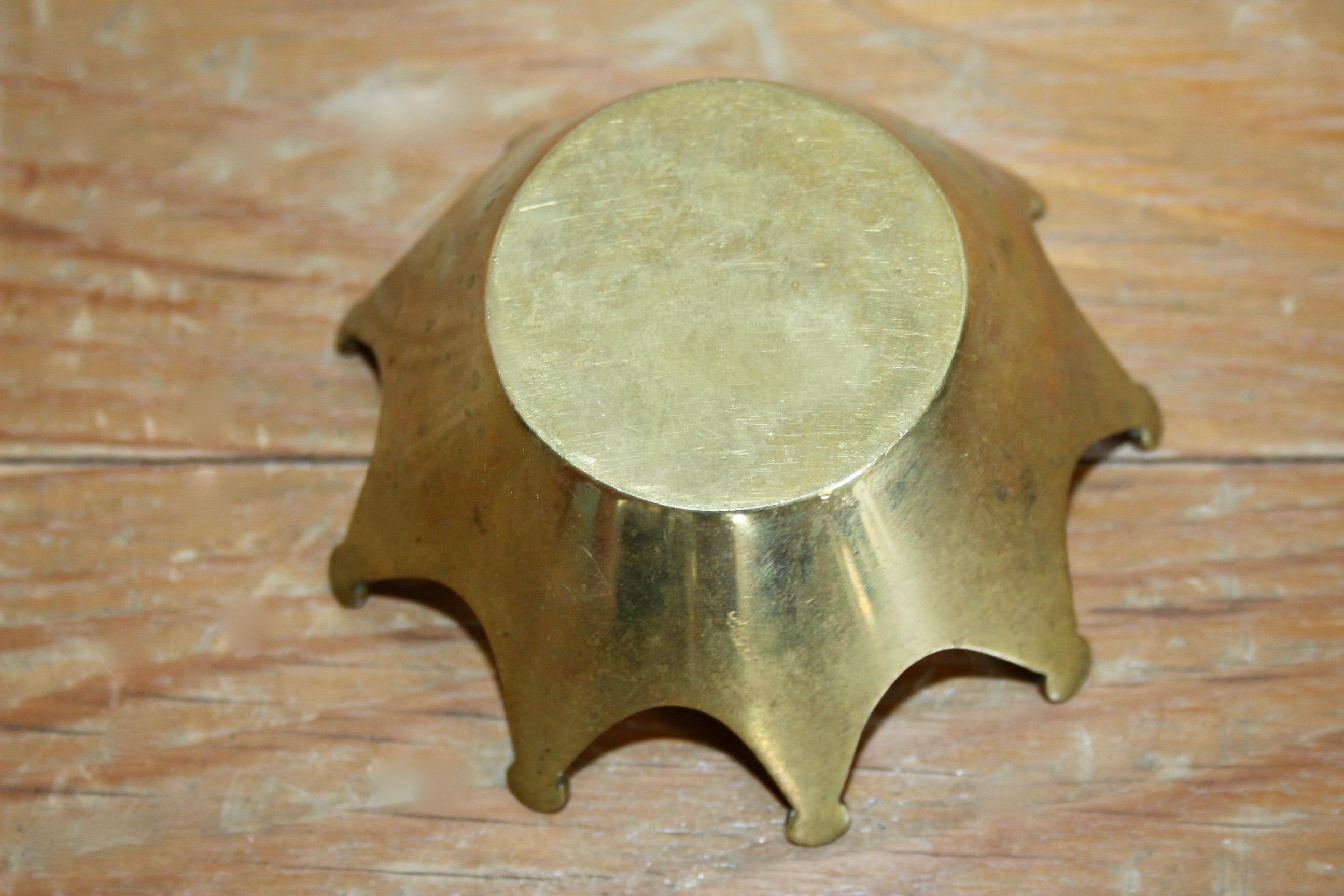 Bronze Crown Ashtray 1