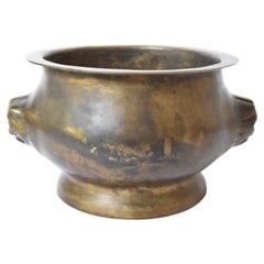 Bronze cup with animals figures handles, XIXth c