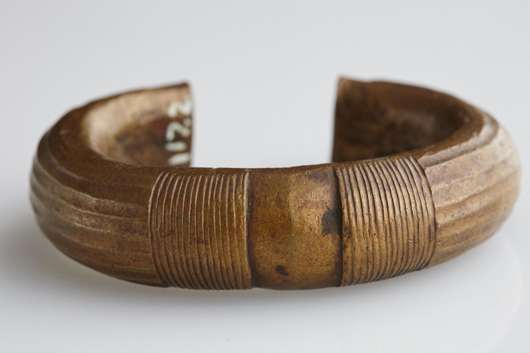 Forged Bronze Currency Bracelet/Manilla, Dogon People, Burkina Faso, 19th c. - No 2 For Sale
