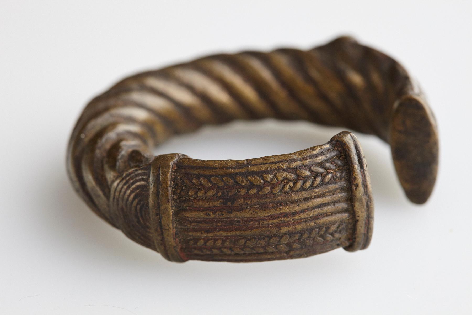 Forged Bronze Currency Bracelet/Manilla, Dogon People, Burkina Faso, 19th c. - No 5 For Sale