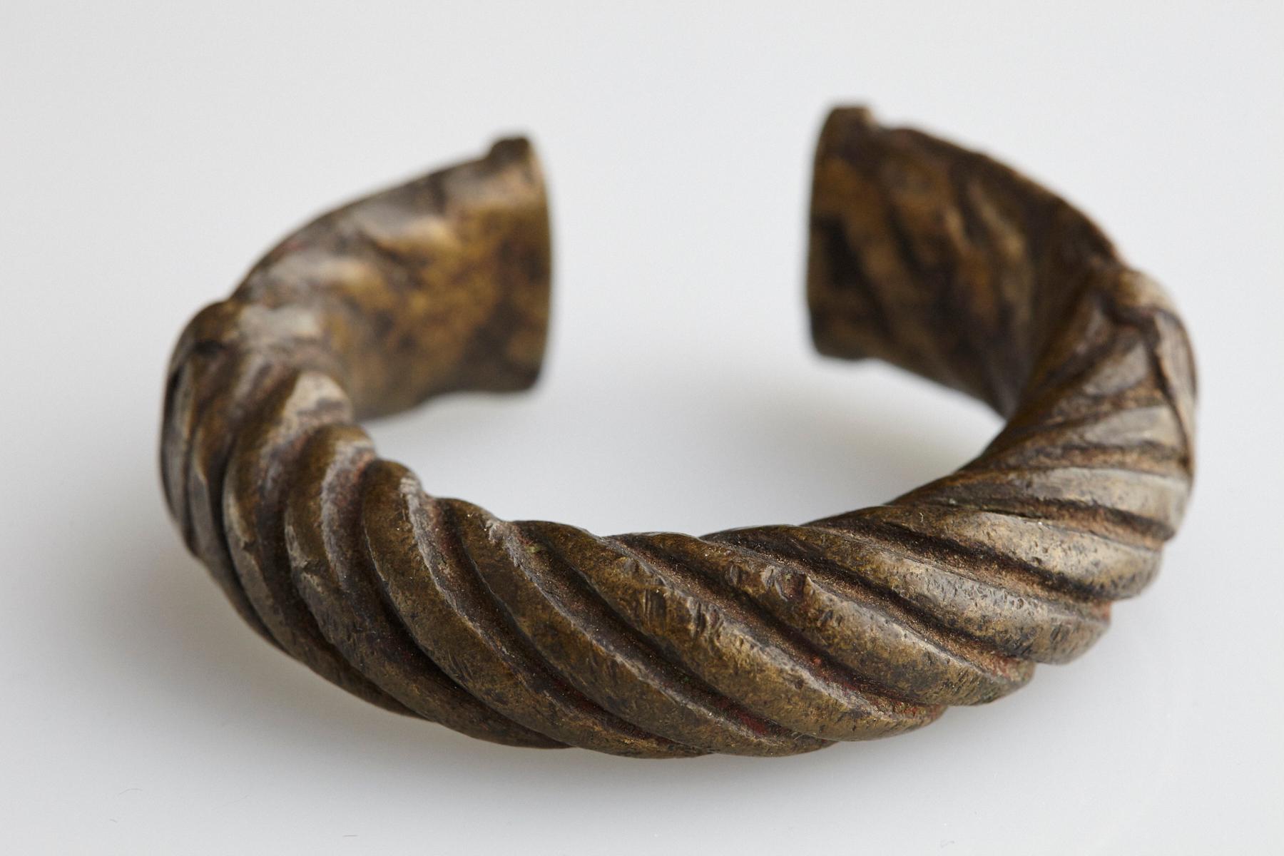 Bronze Currency Bracelet/Manilla, Dogon People, Burkina Faso, 19th c. - No 5 In Good Condition For Sale In Aramits, Nouvelle-Aquitaine