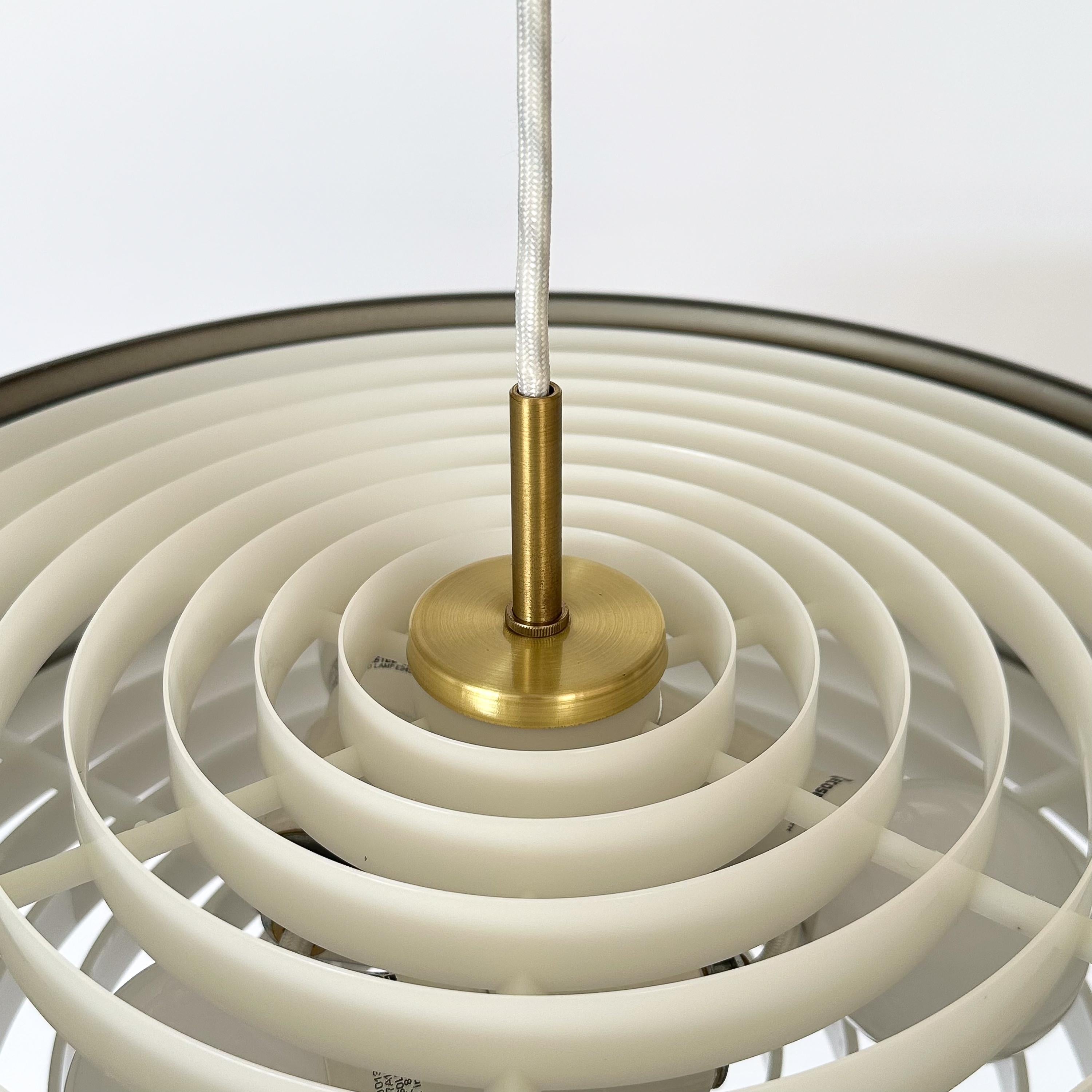 Lampe suspendue cylindrique en bronze de Sven Middelboe pour Nordisk Solar en vente 5
