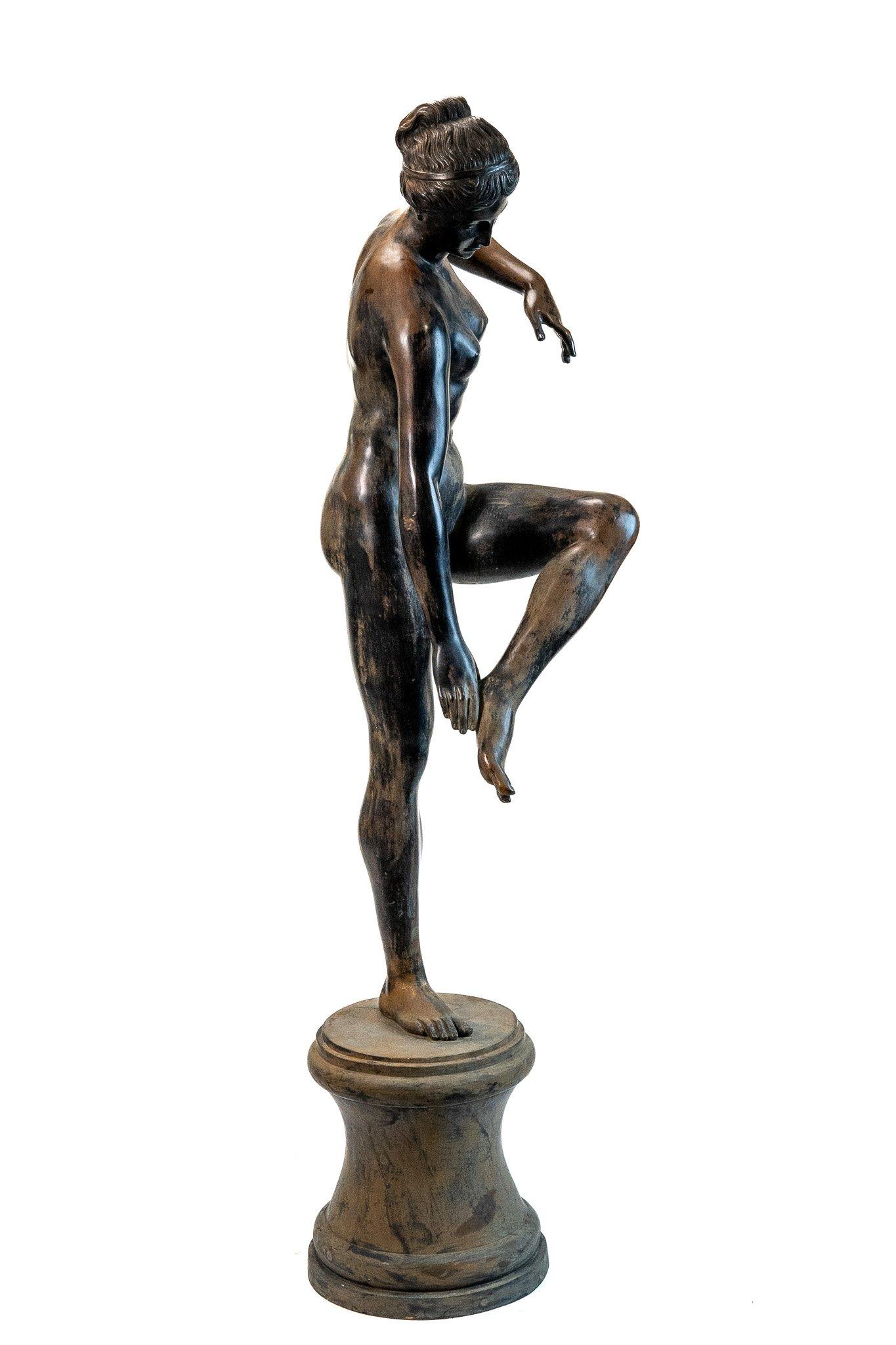 XX secolo Ballerina in bronzo H. 182cm in vendita