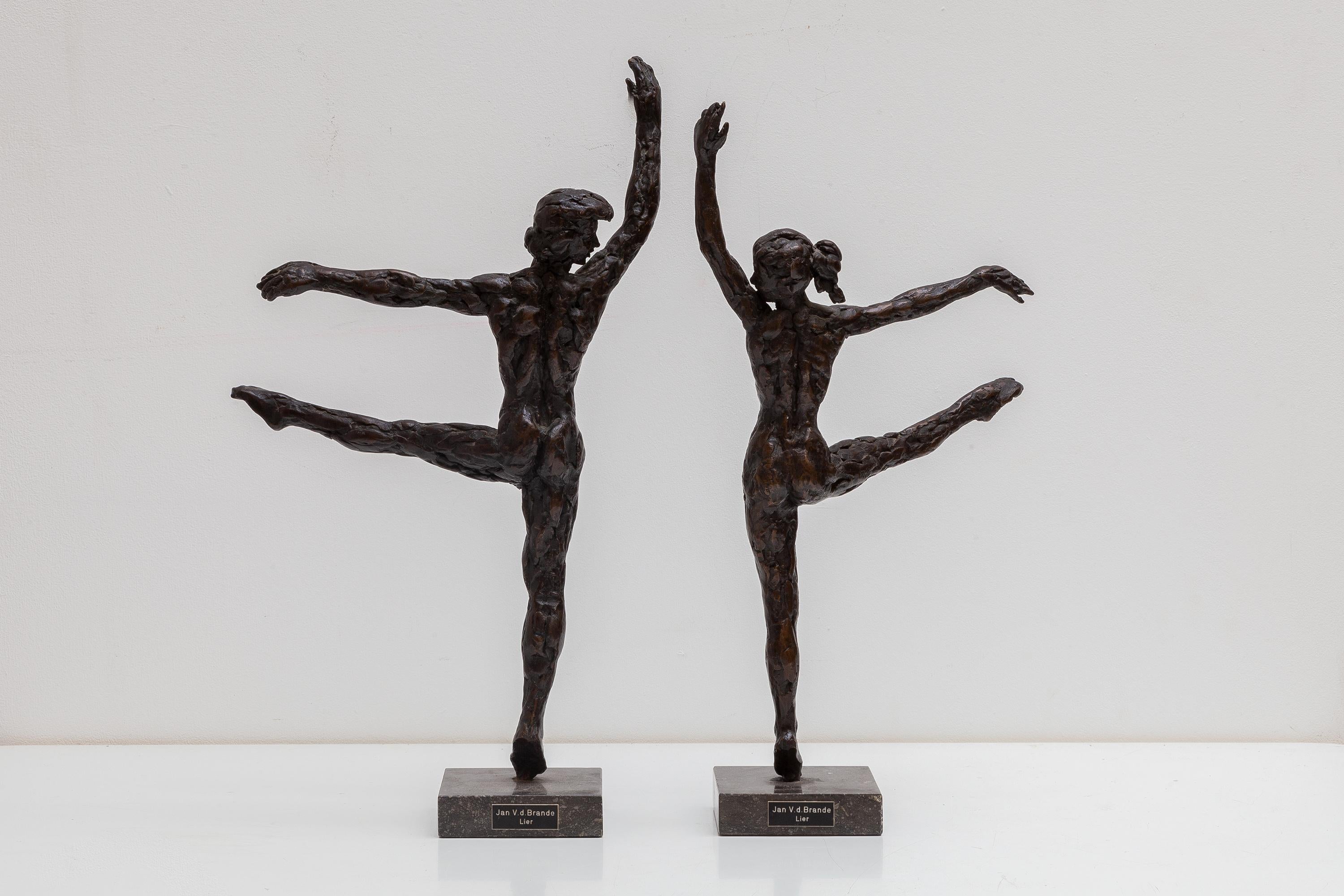 Bronze-Tänzer-Couple 1970er Jahre Belgien Künstler V D Brande (Moderne der Mitte des Jahrhunderts) im Angebot