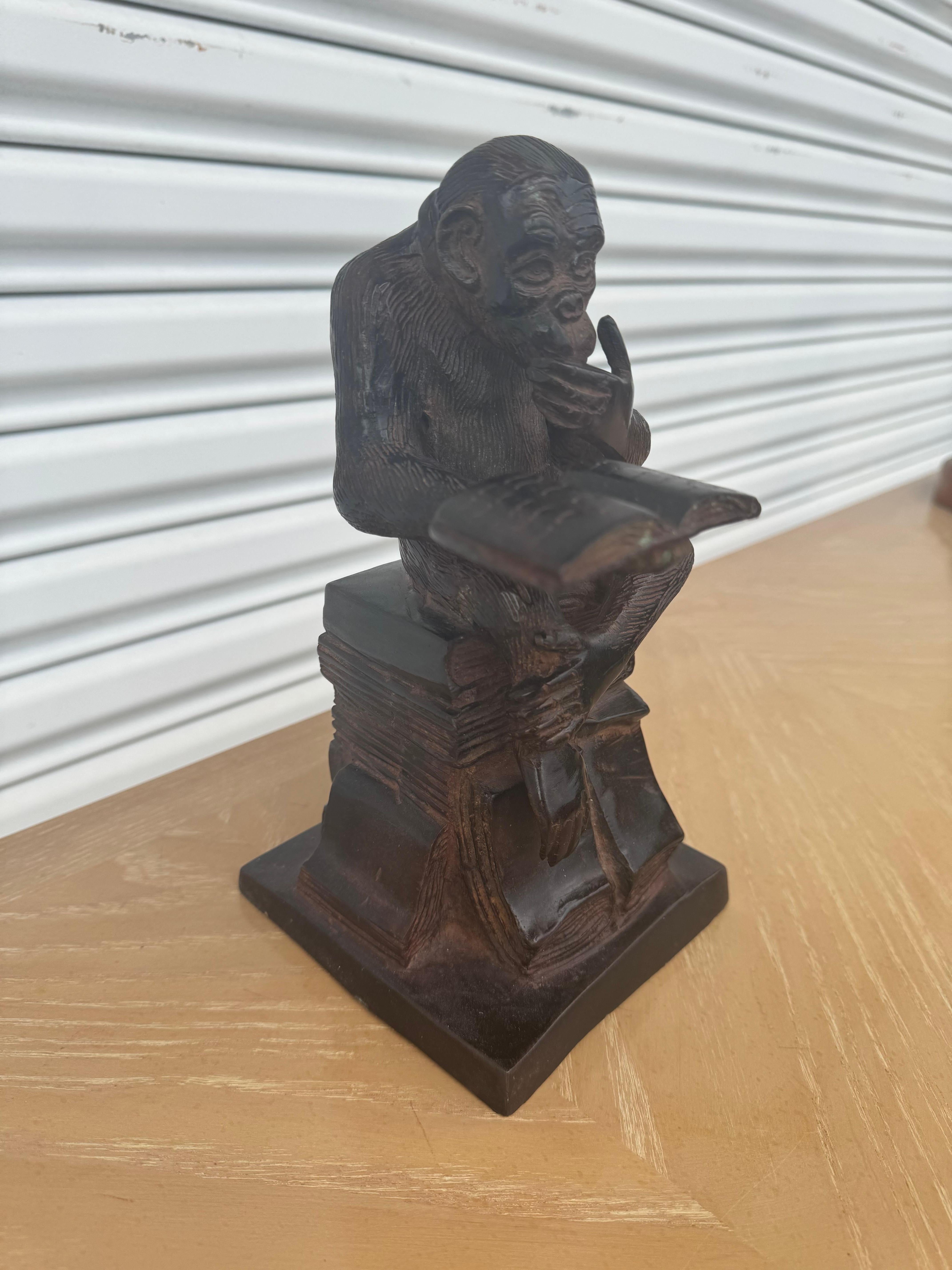 Bronze Darwin's Thinking Monkey Sculpture (Expressionismus) im Angebot