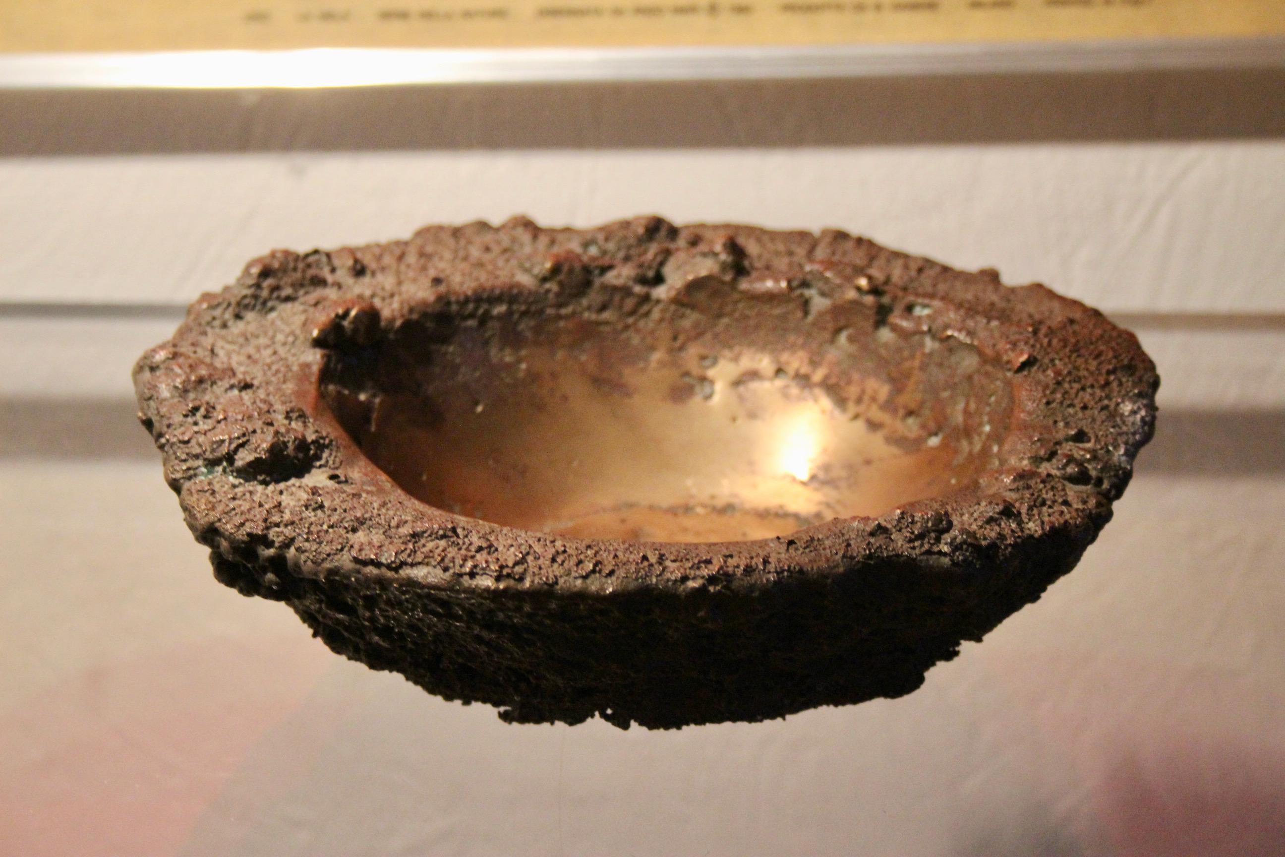 Bronze dekorative vide poche datiert 78 im Angebot 4