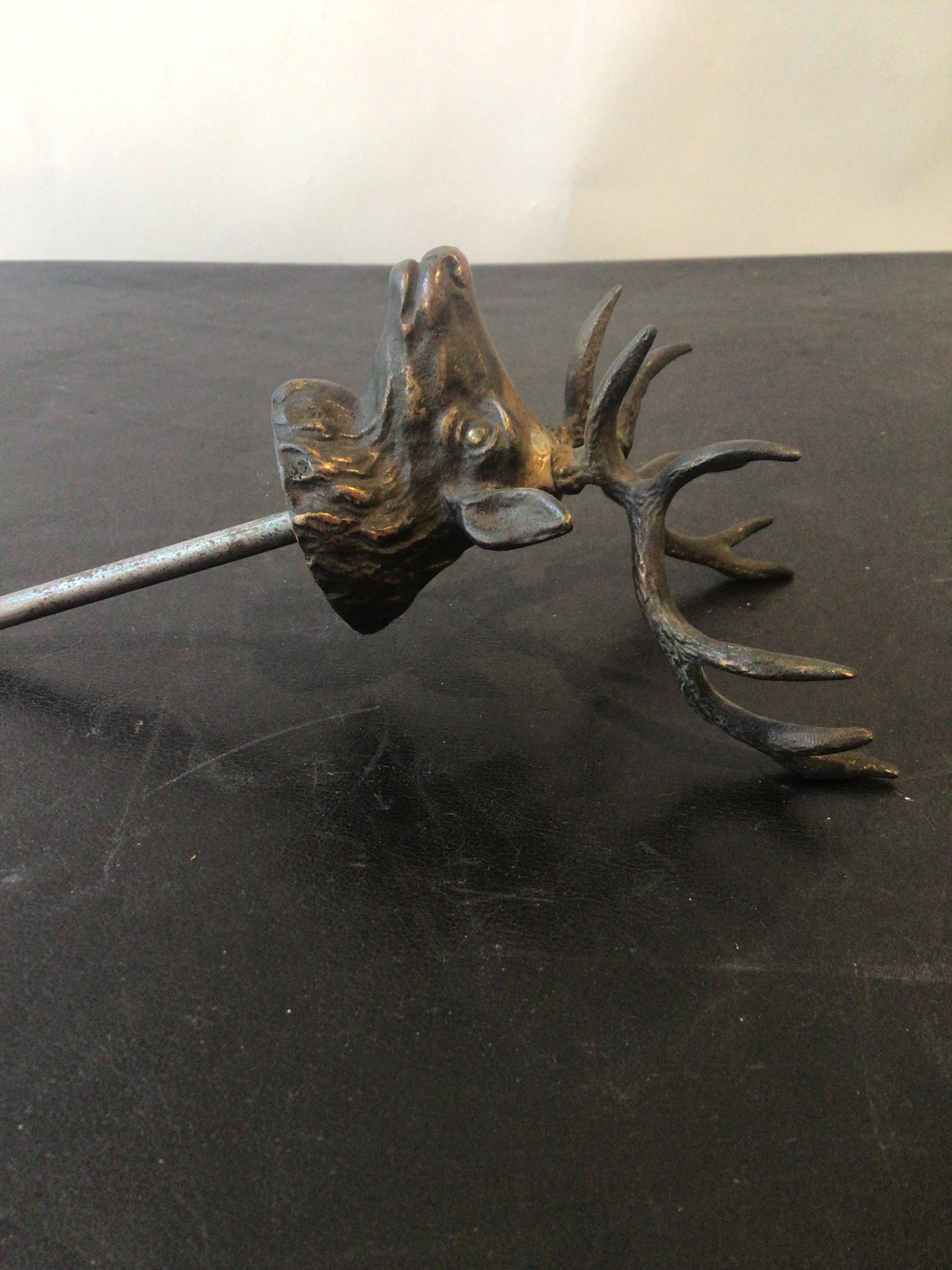 Tête de cerf en bronze Bon état - En vente à Tarrytown, NY