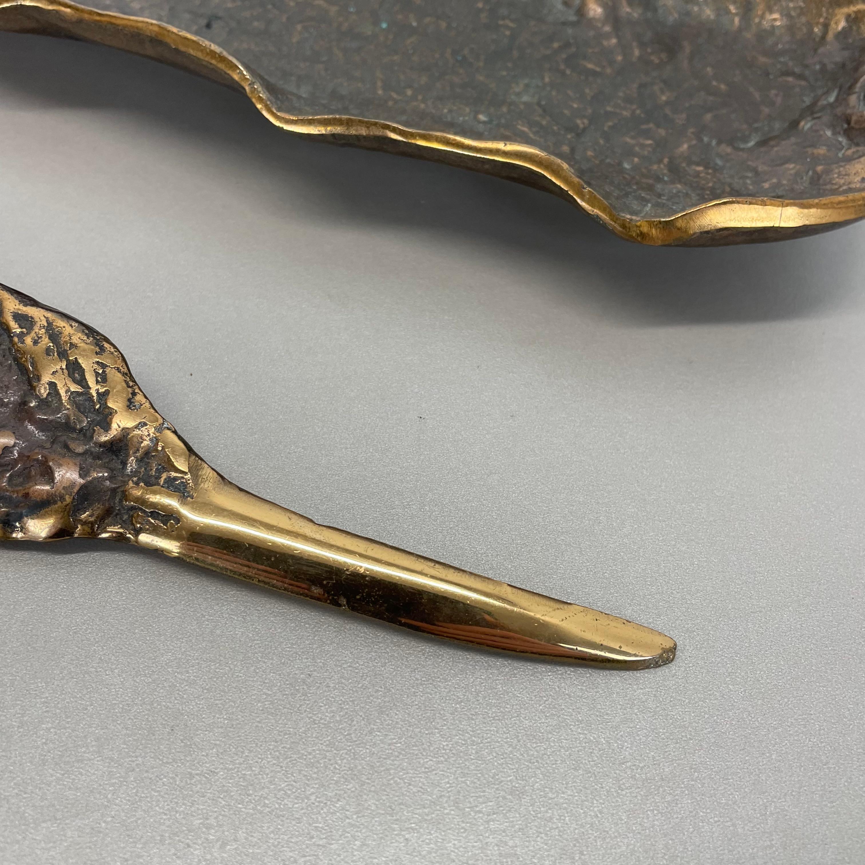 Bronzeschreibtisch Muschelplatte und Brieföffner Auböck Hagenauer Ära, Deutschland, 1970er Jahre (20. Jahrhundert) im Angebot