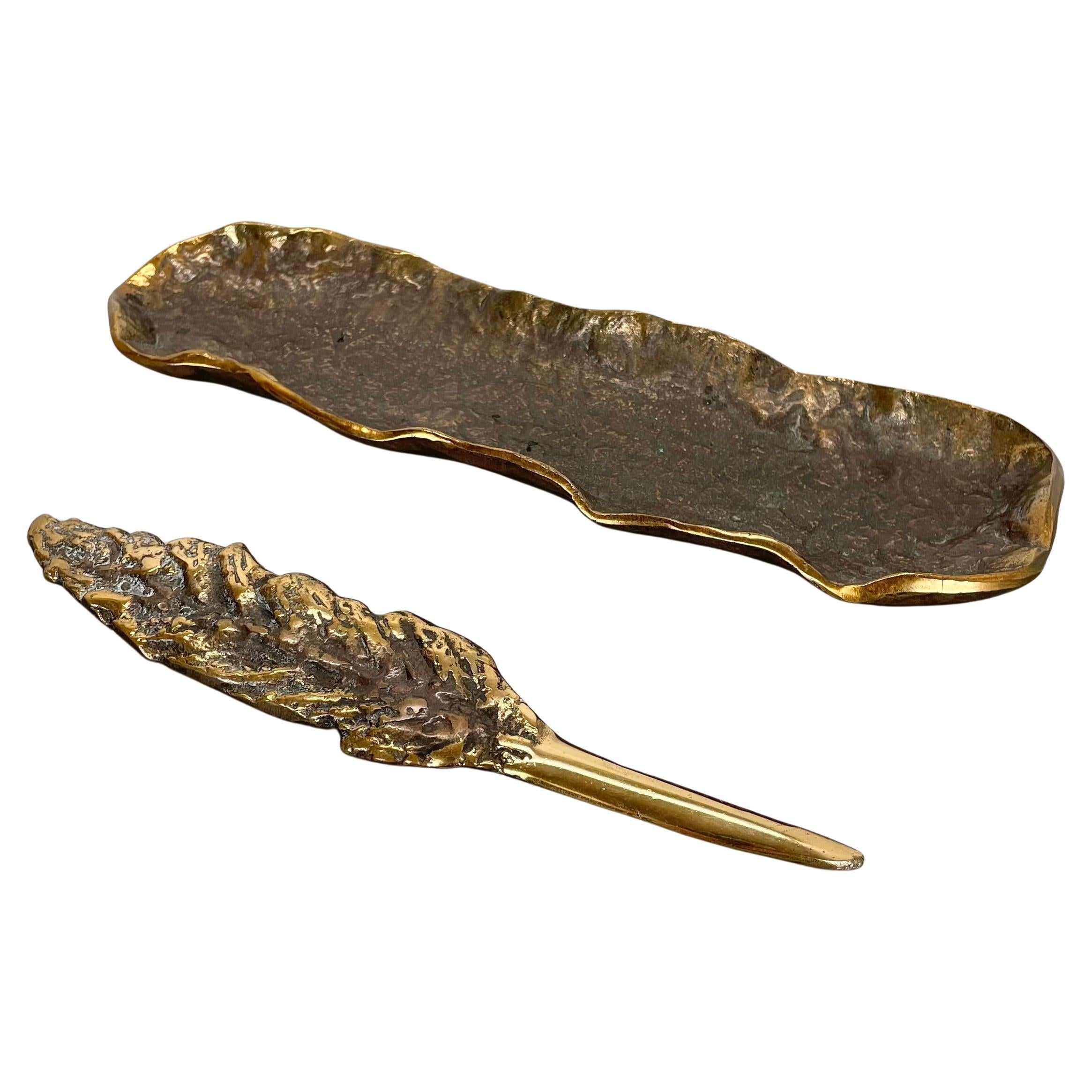 Bronze desk Shell Plate and Letter Opener Auböck Hagenauer Era, Germany, 1970s