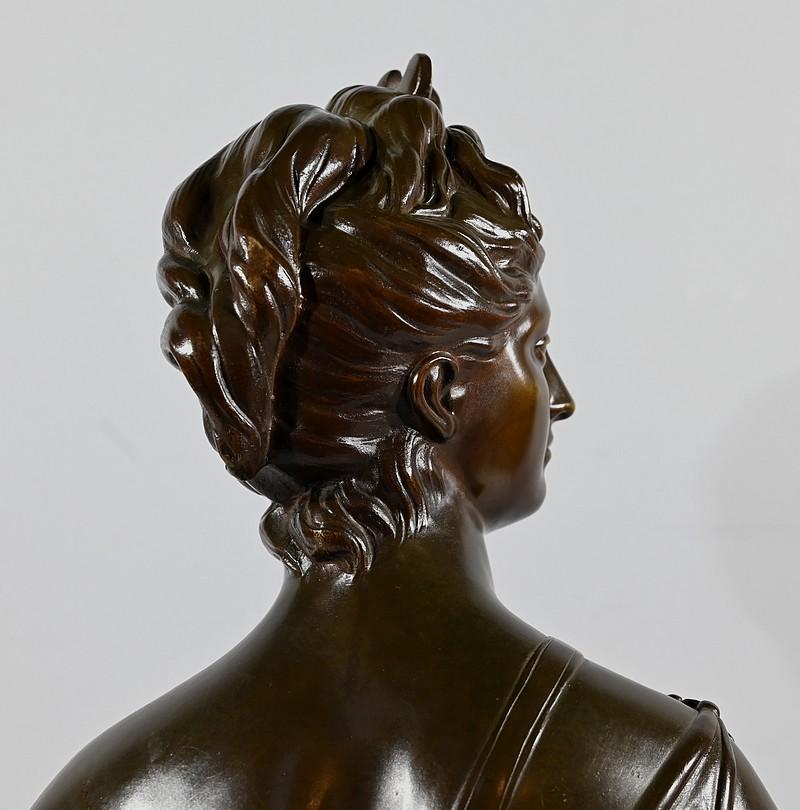Sculpture en bronze Diane Chasseresse, d'après Houdon - Fin du XIXe siècle en vente 8