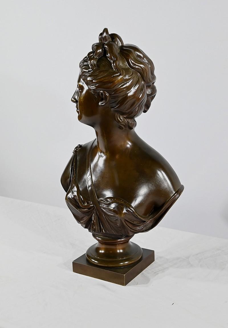 Français Sculpture en bronze Diane Chasseresse, d'après Houdon - Fin du XIXe siècle en vente