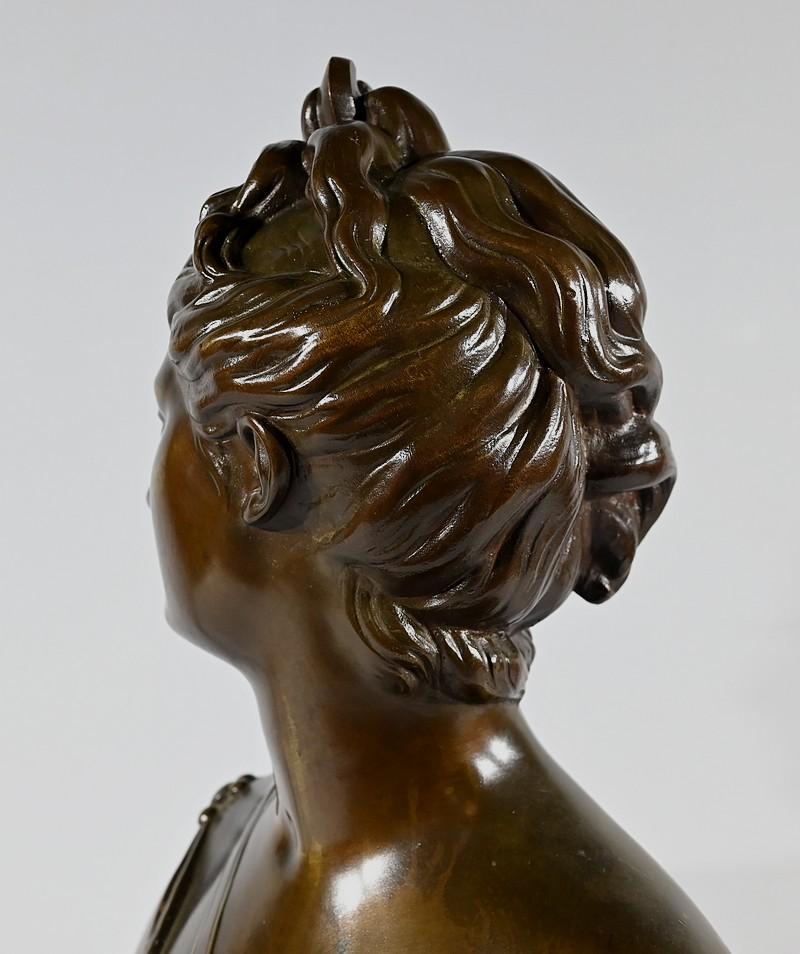 Sculpture en bronze Diane Chasseresse, d'après Houdon - Fin du XIXe siècle en vente 4
