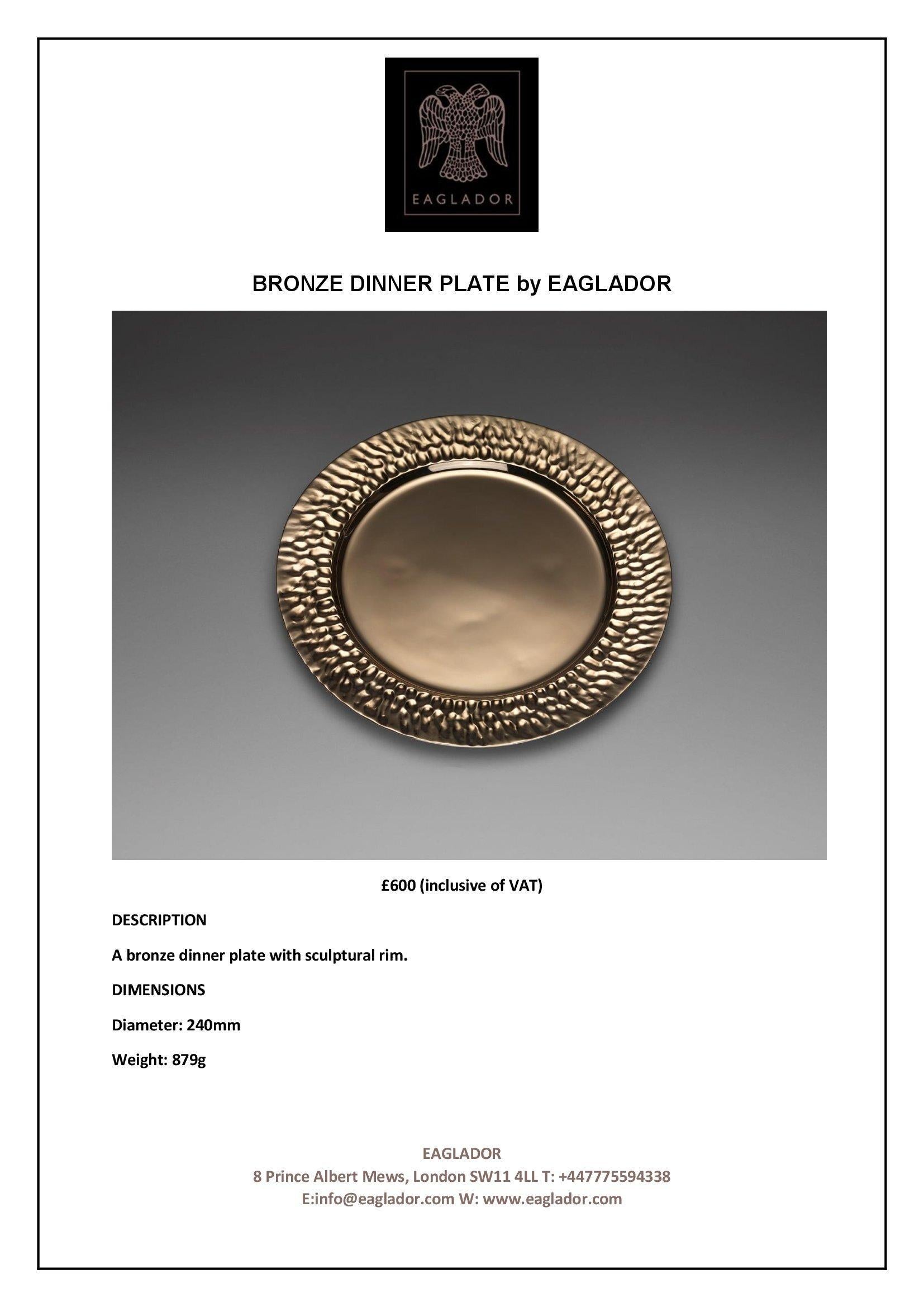 Moulage Eaglador - Assiette à dîner en bronze en vente