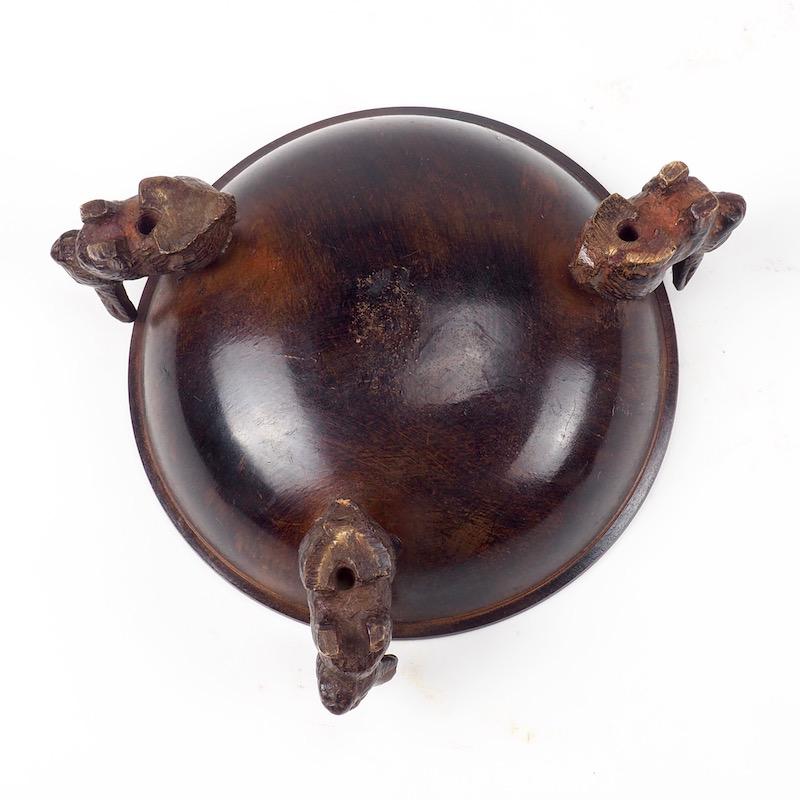 Early 20th Century Bronze Censer Supported by Three  Rabbits 2