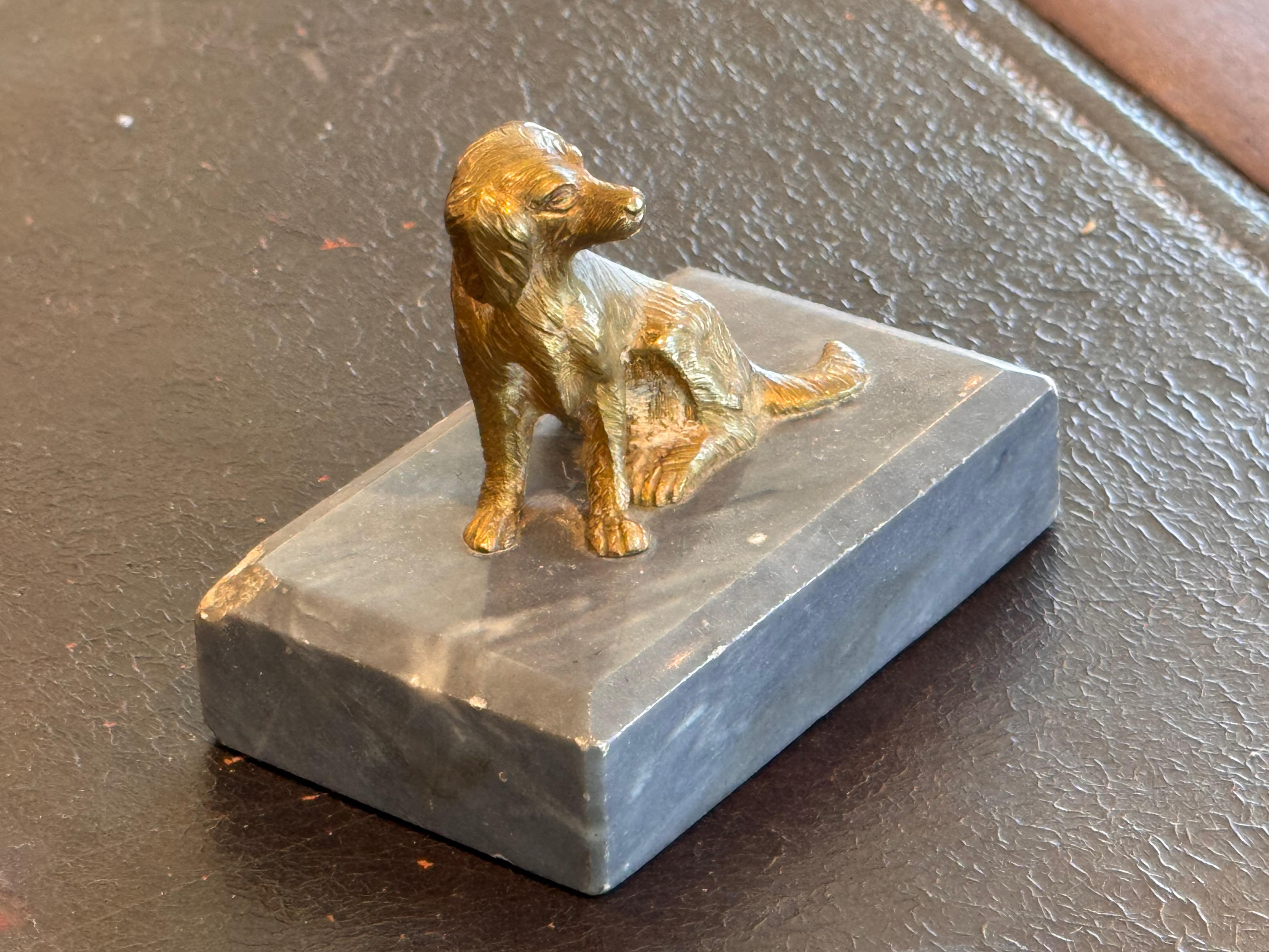 Doge en bronze sur base en marbre Bon état - En vente à Charlottesville, VA
