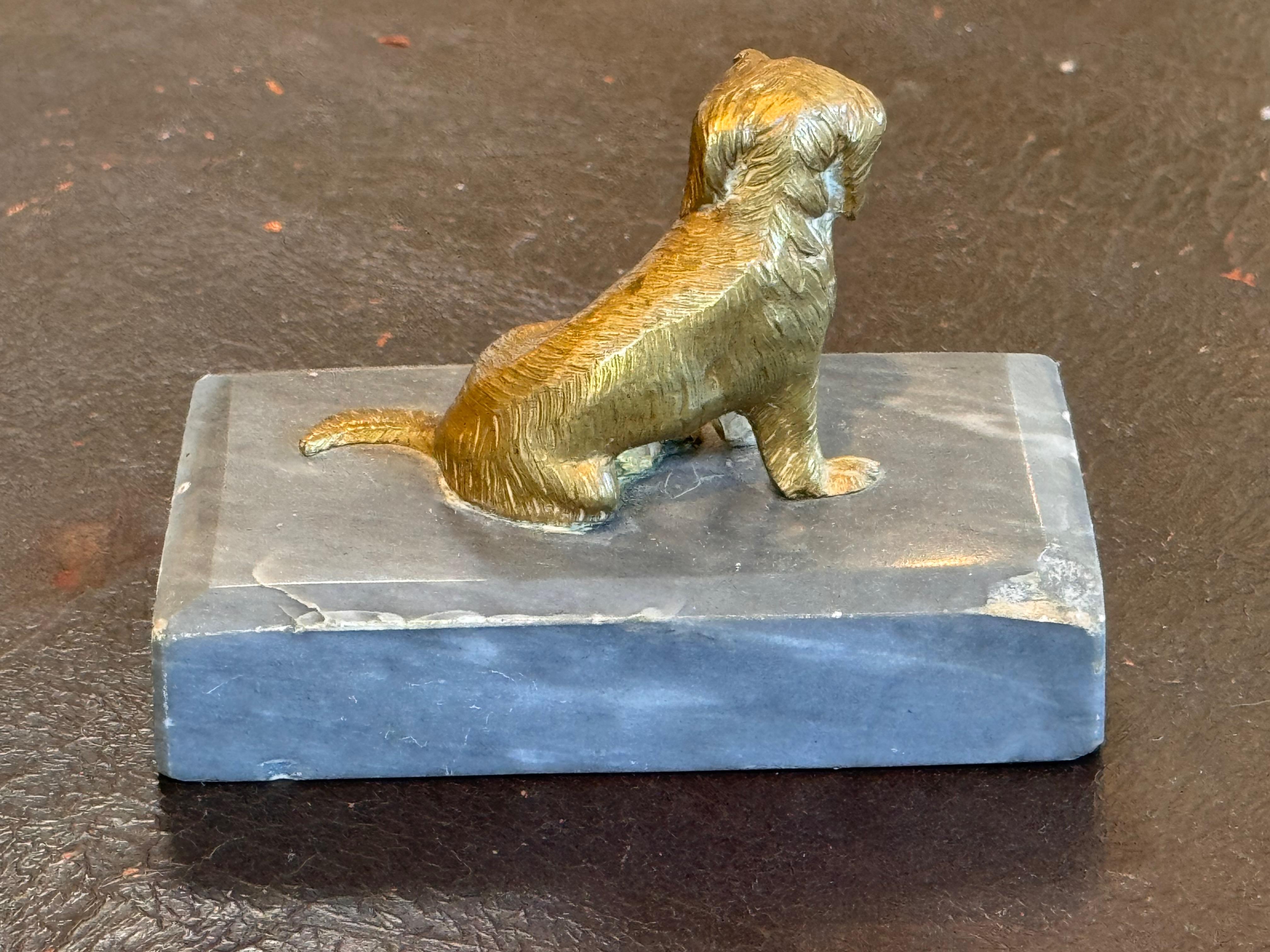 Début du 20ème siècle Doge en bronze sur base en marbre en vente