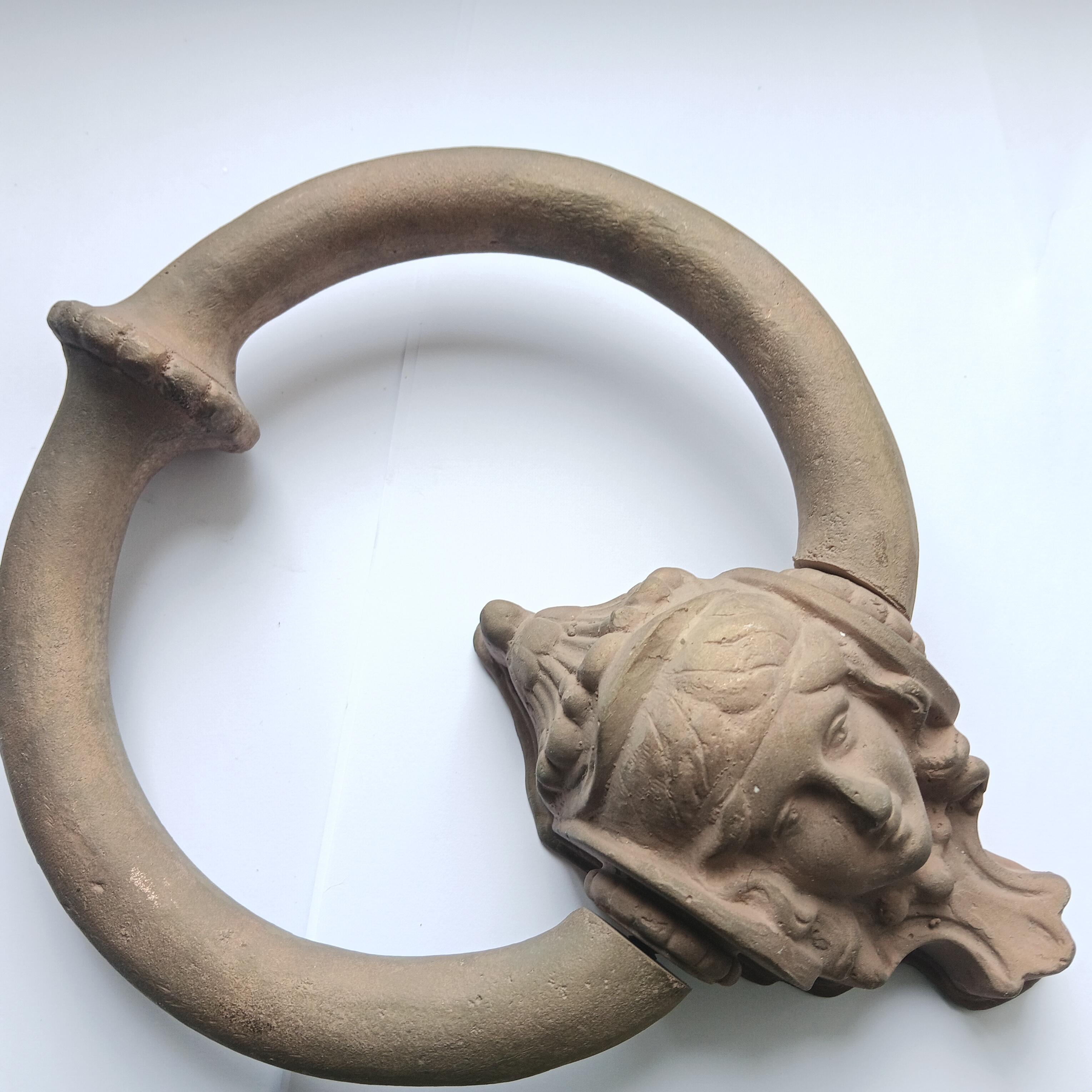 Großer Türgriff, Bronze-Meisterhandwerker in seinem gefundenen Spanien, späten 20. Jahrhundert im Angebot 4