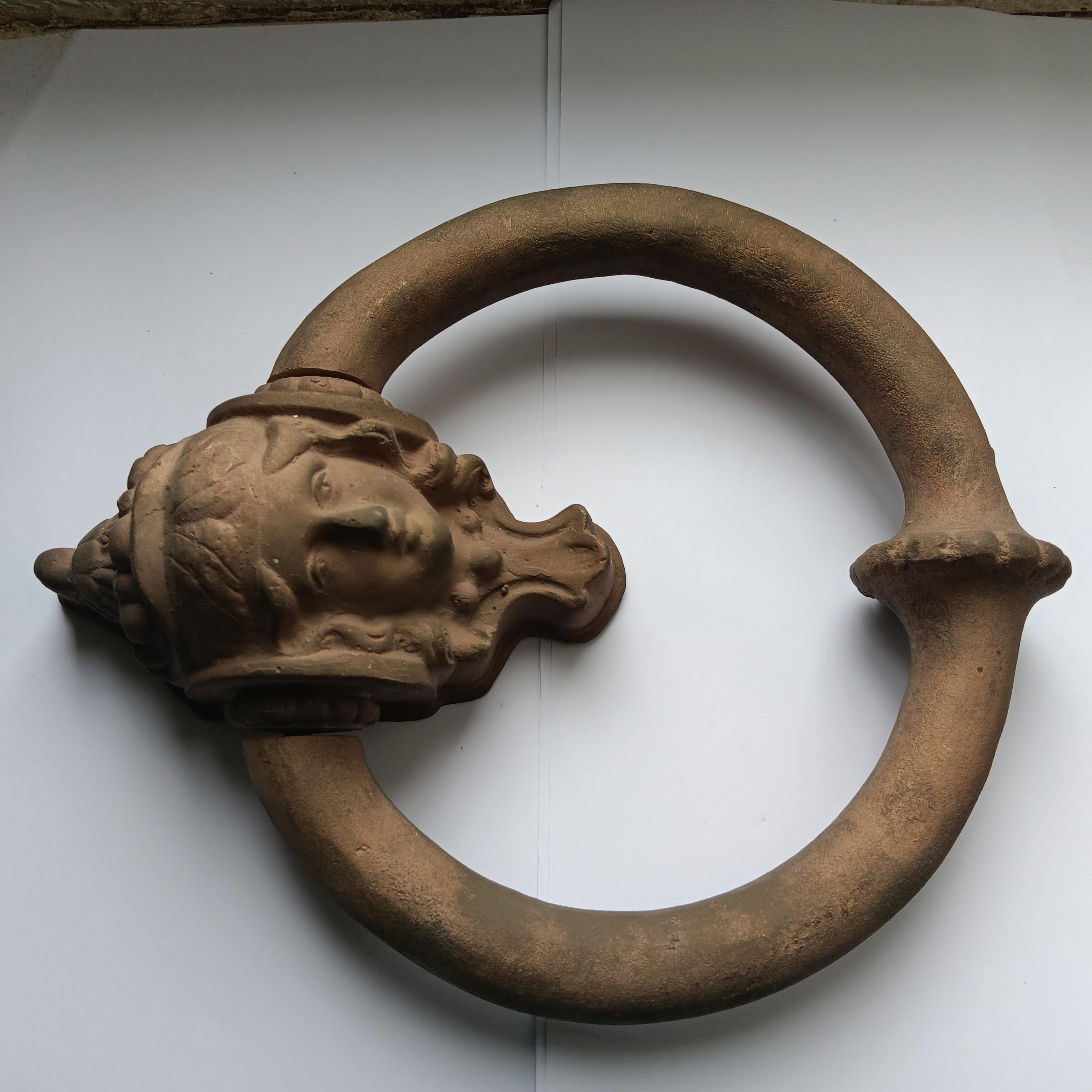 Großer Türgriff, Bronze-Meisterhandwerker in seinem gefundenen Spanien, späten 20. Jahrhundert im Angebot 6
