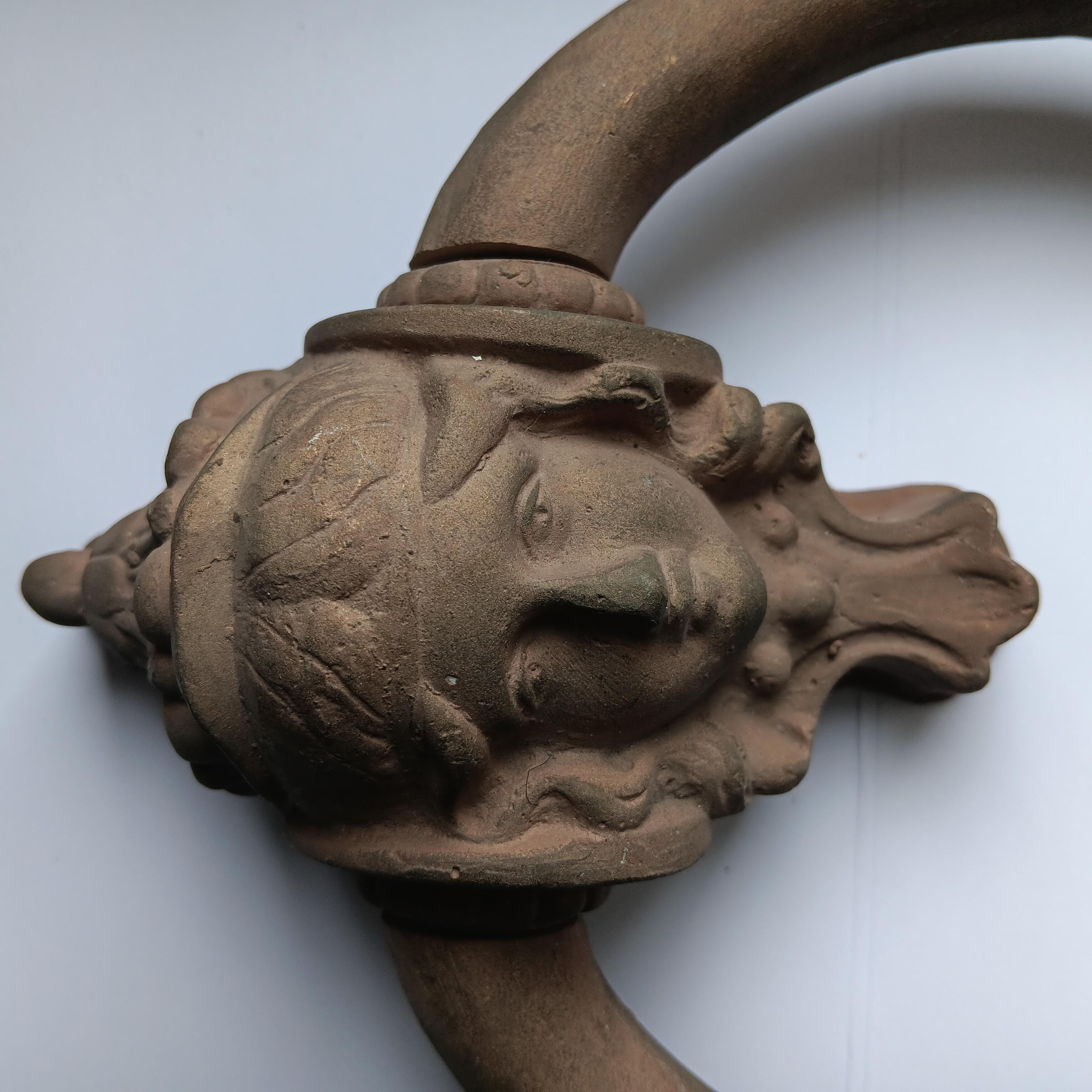 Großer Türgriff, Bronze-Meisterhandwerker in seinem gefundenen Spanien, späten 20. Jahrhundert im Angebot 9