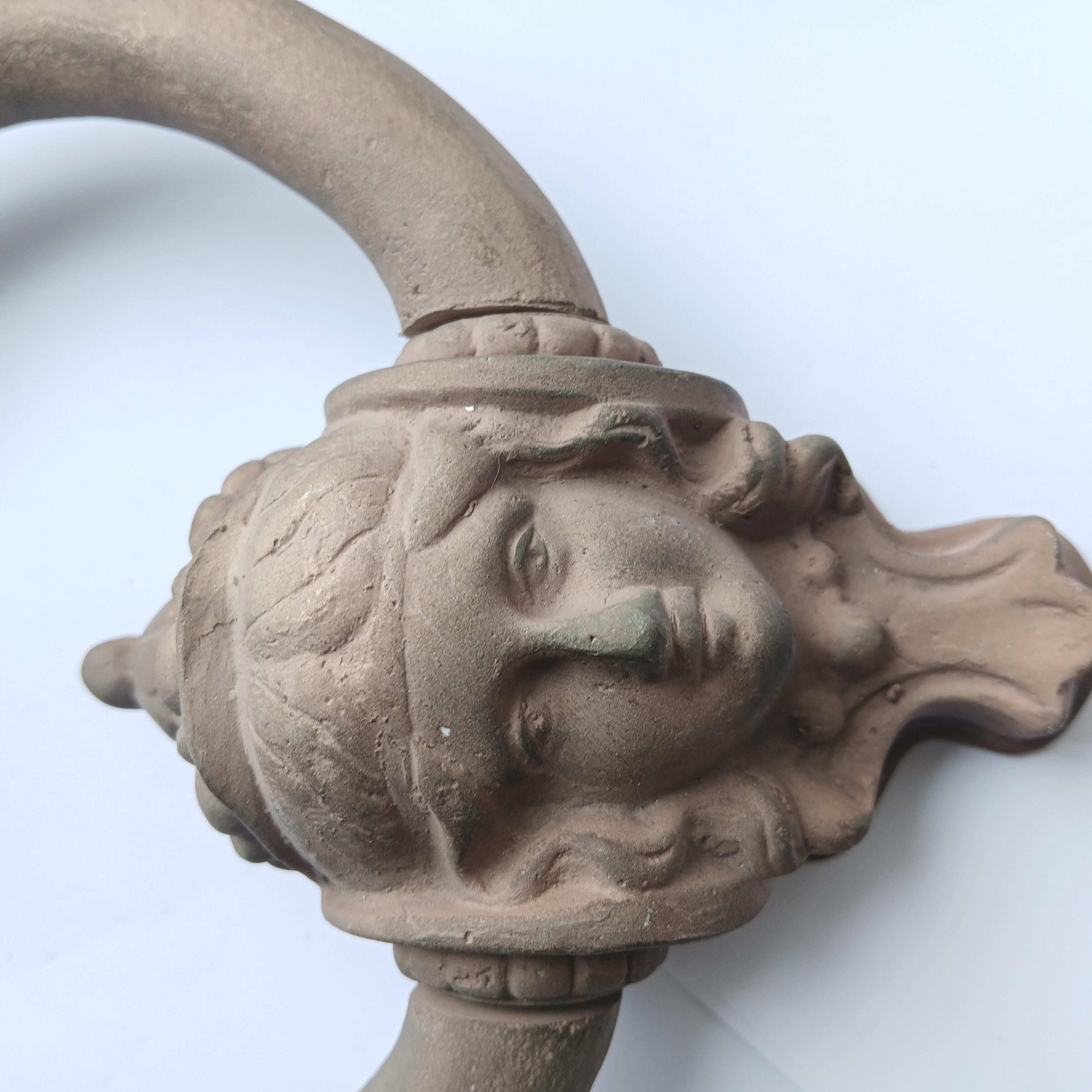 Großer Türgriff, Bronze-Meisterhandwerker in seinem gefundenen Spanien, späten 20. Jahrhundert im Angebot 1