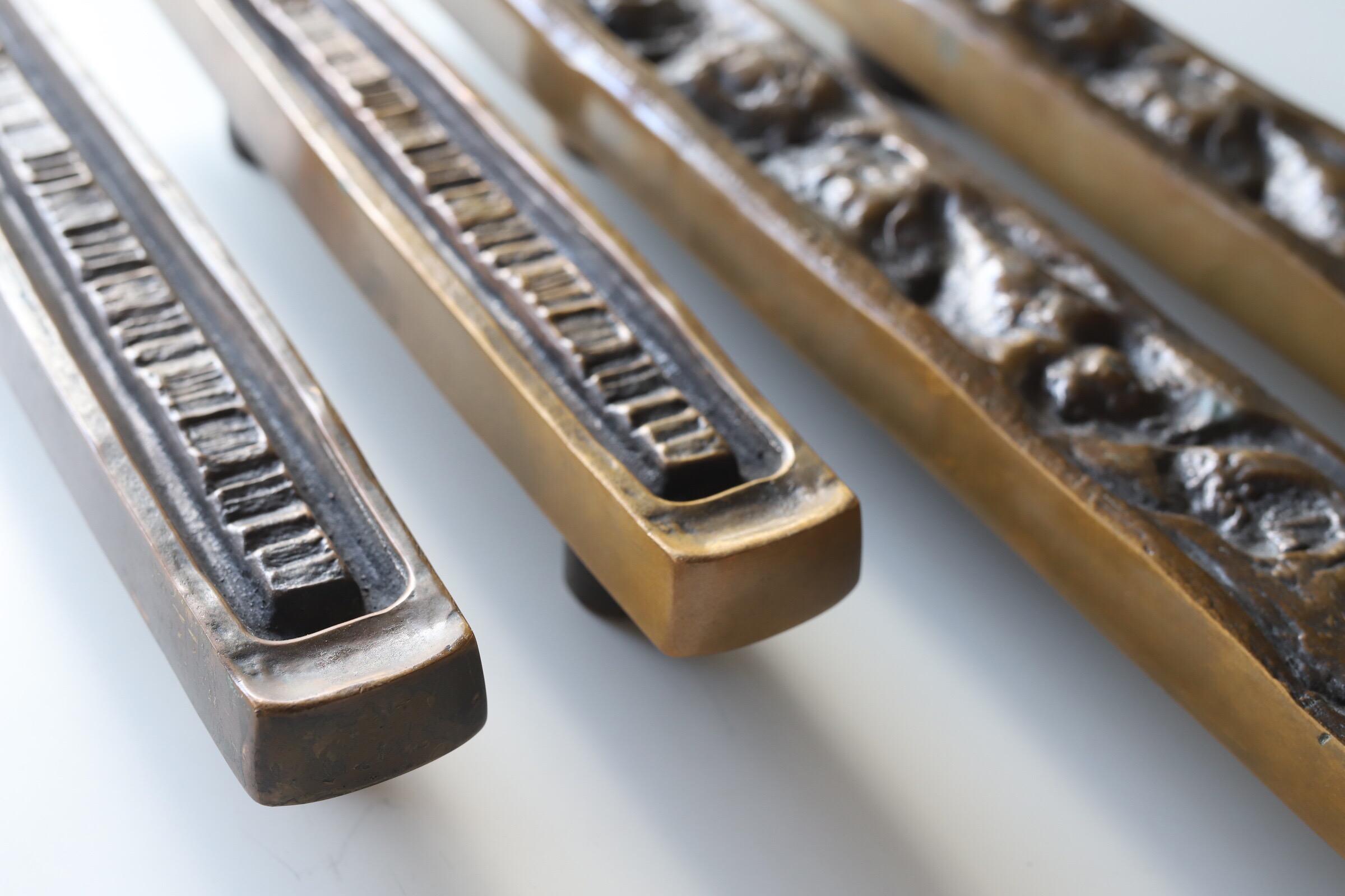 Bronze Door Pulls by Forms and Surfaces 7