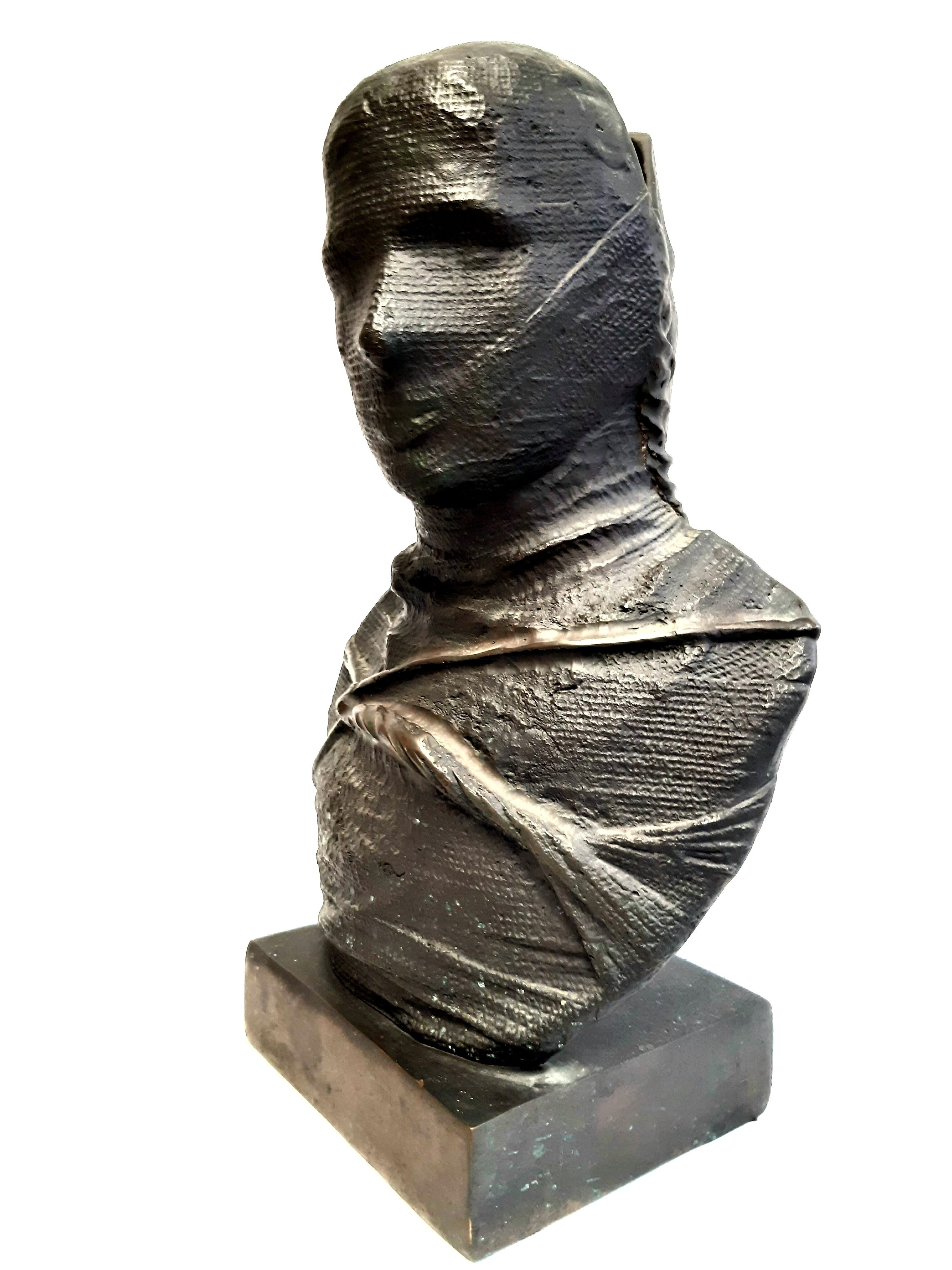 Bronze – Doppelkopf Frau mit Schleier (Gegossen) im Angebot