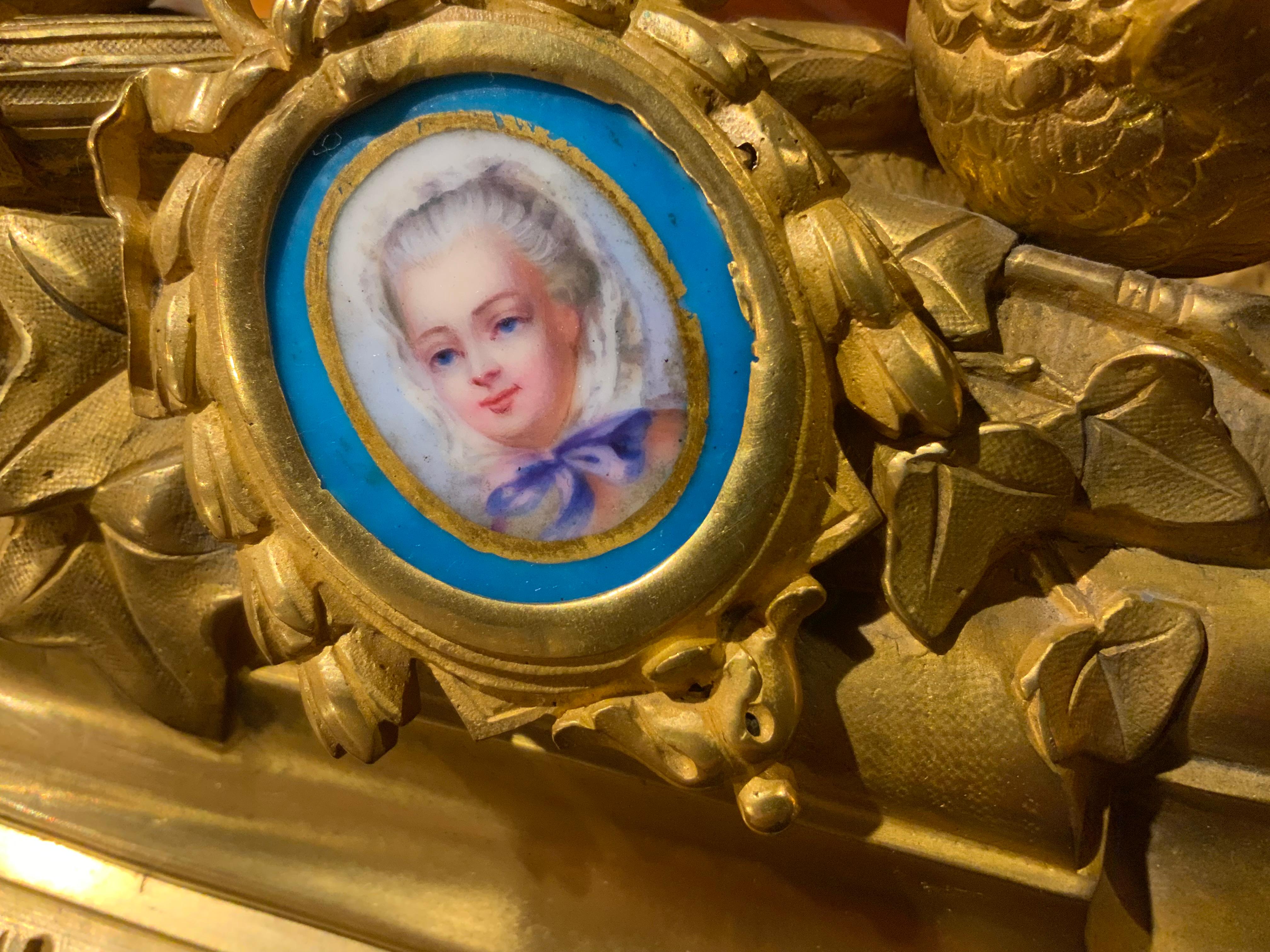 The excellent quality of this casket is special. The gilding is brilliant and
Clean and the porcelain is beautifully painted on all sides.
The casting of the bronze is  superb and the design of the casket is
Very special with doves sitting at the