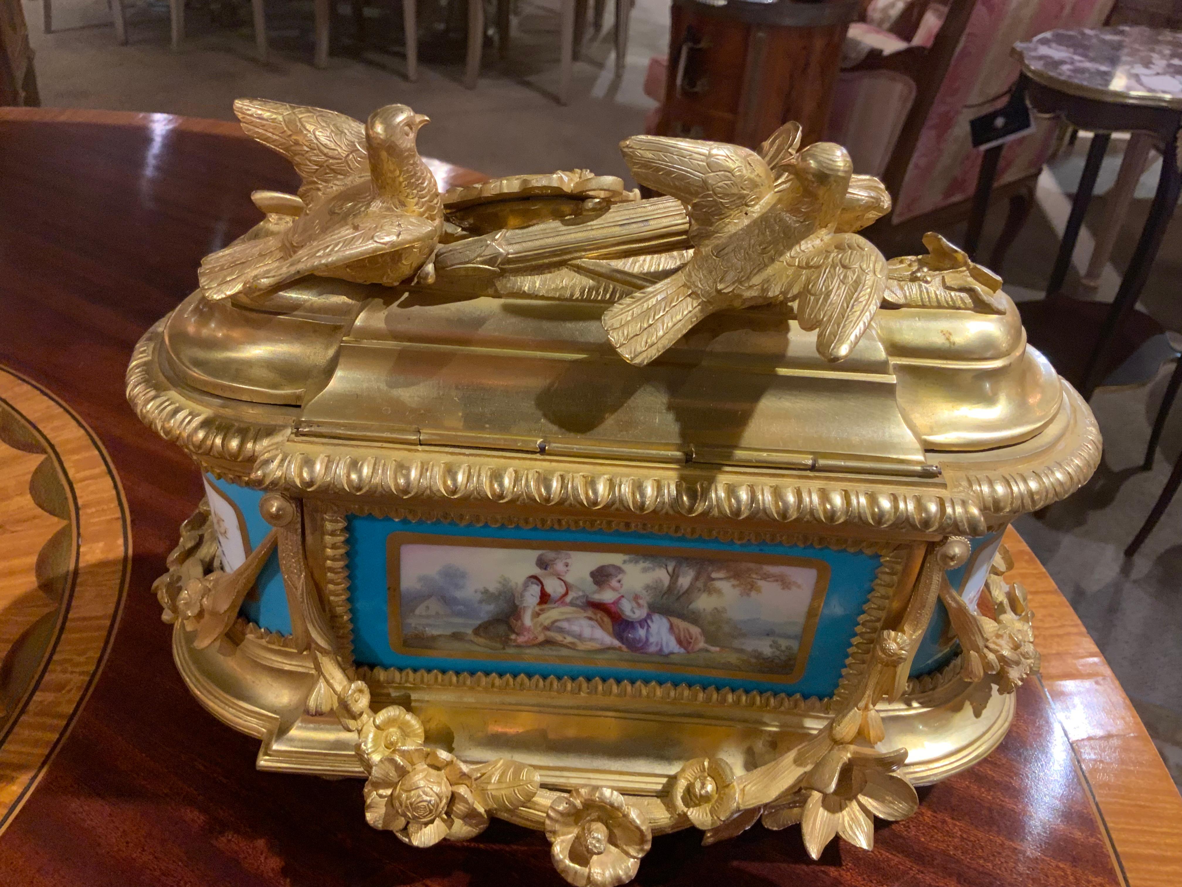 Bronze dore and Sevres porcelain jewelry casket For Sale 1