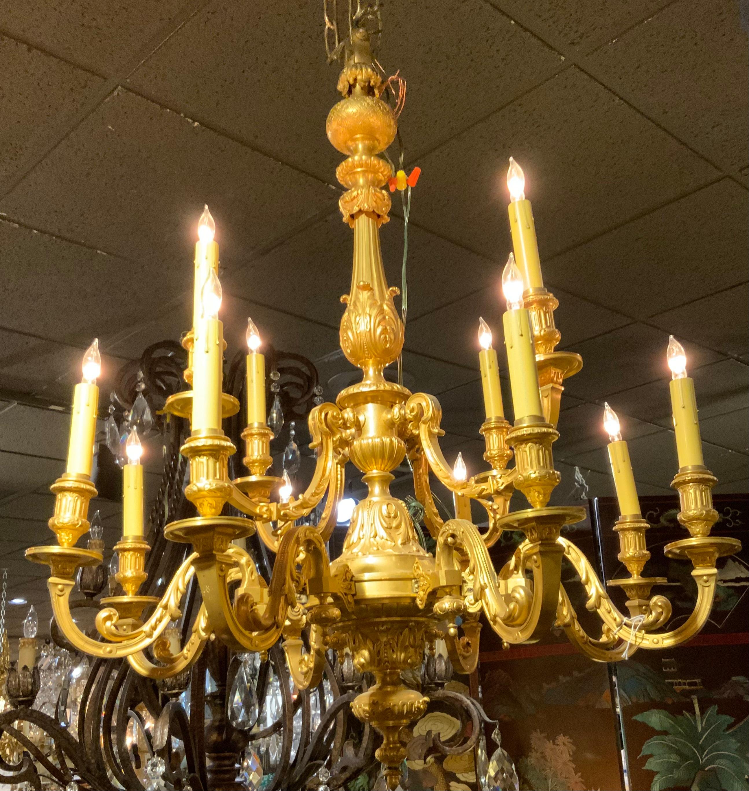 Gilt Bronze dore classic French style chandelier with 12 lights For Sale