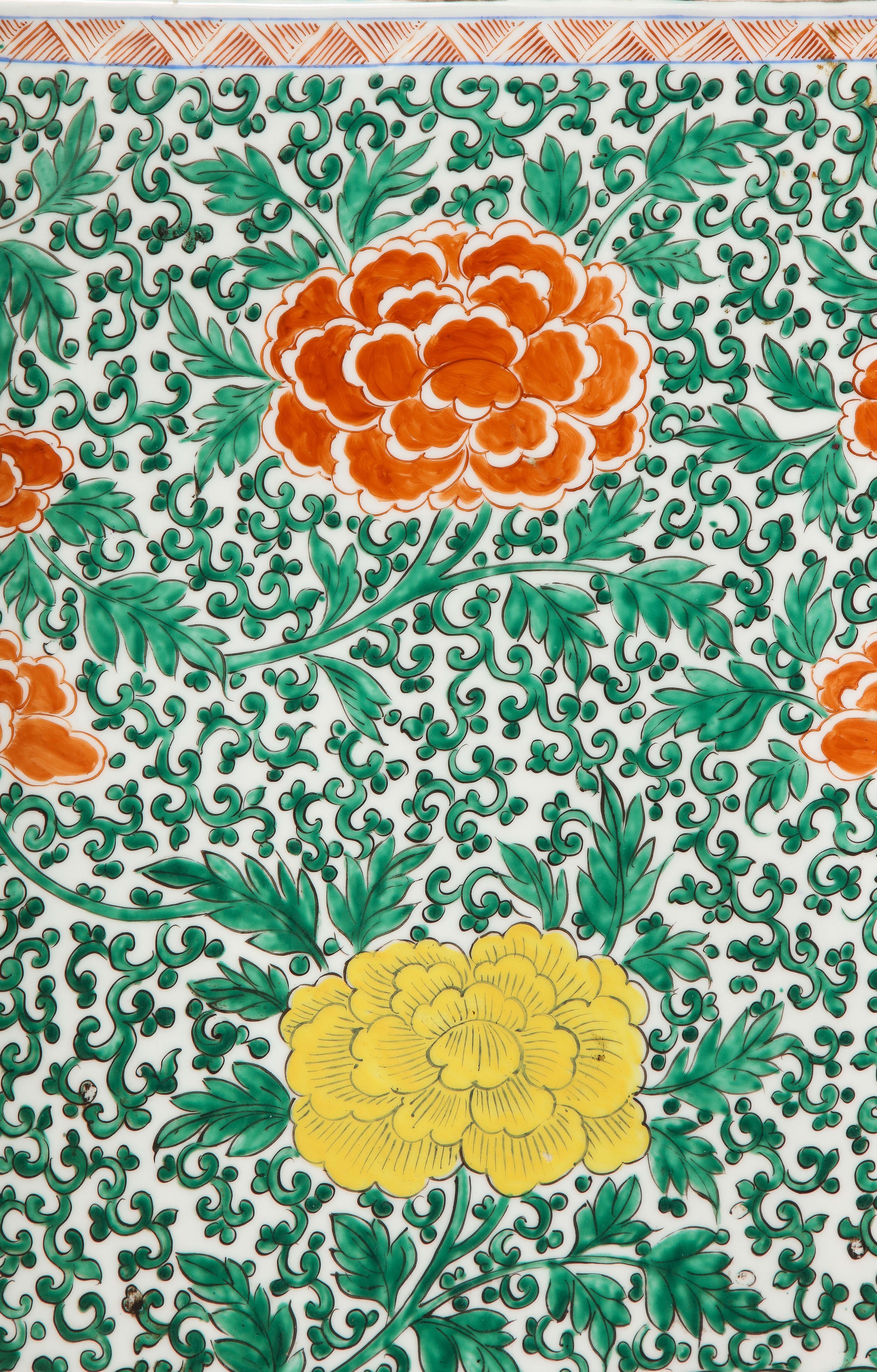 Jarrón de porcelana china Famille Rose montado en bronce Doré y convertido en lámpara, Siglo XIX en venta 3