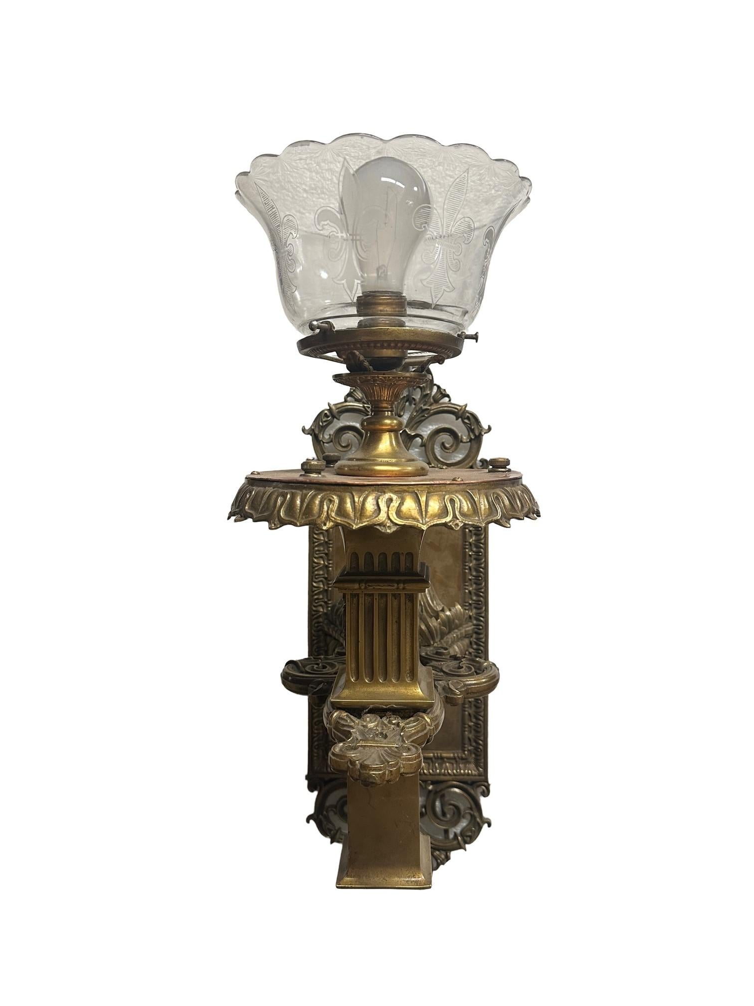 italien Applique torchère édouardienne en bronze en vente