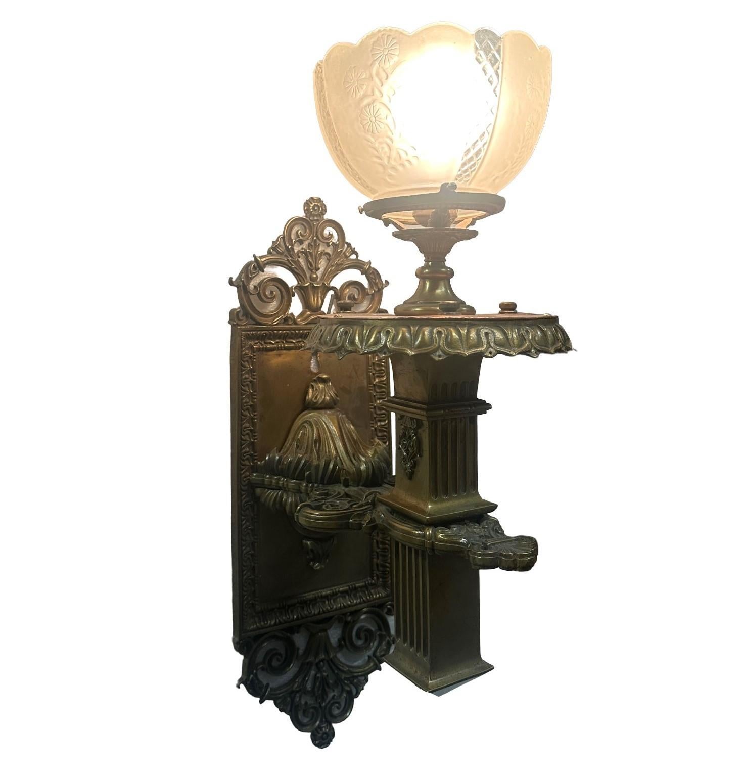 Édouardien Applique torchère édouardienne en bronze en vente