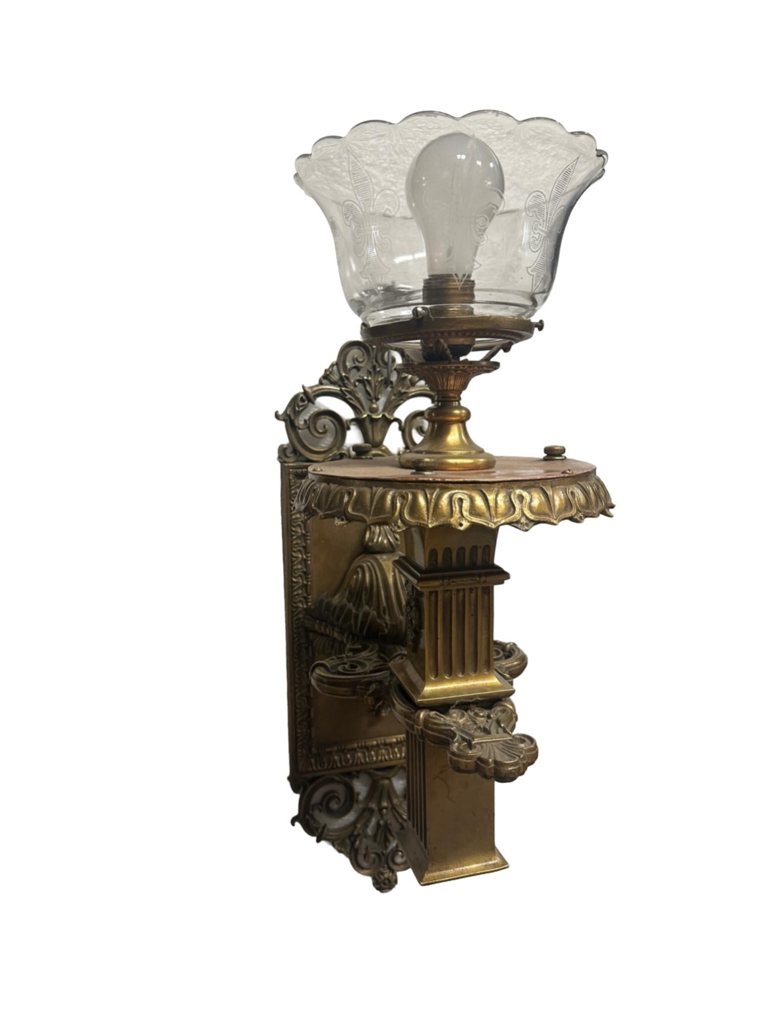 Applique torchère édouardienne en bronze Bon état - En vente à Van Nuys, CA