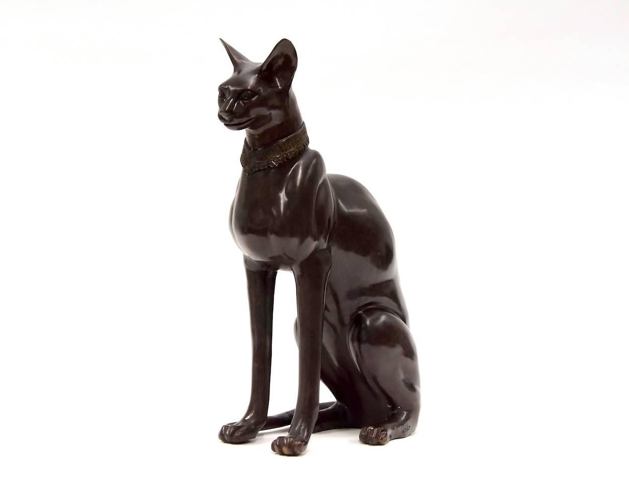 Sculpture de chat égyptien en bronze signée A. Tiot en vente 7