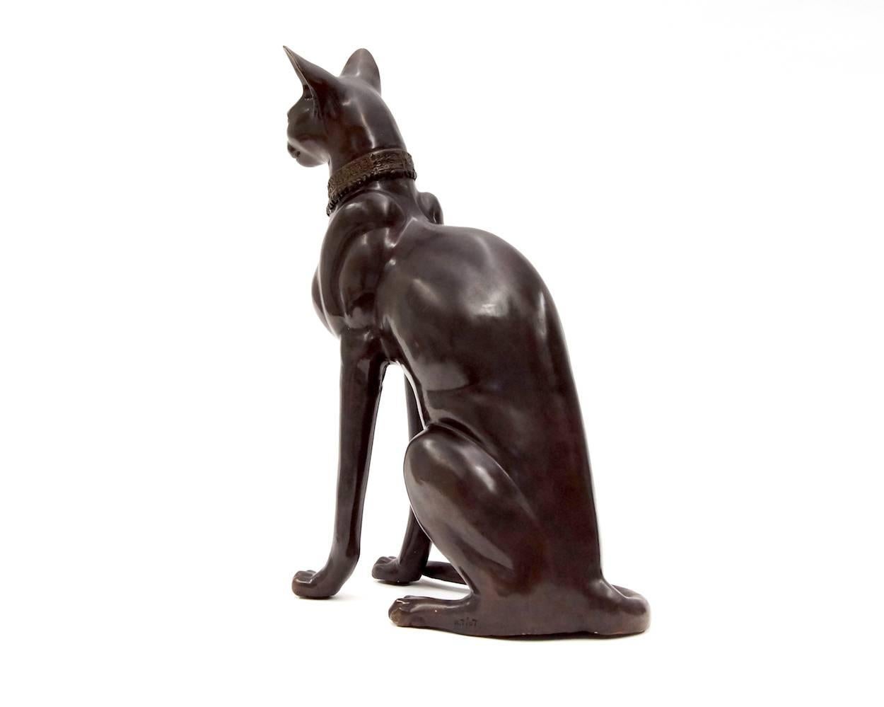 Sculpture de chat égyptien en bronze signée A. Tiot Bon état - En vente à 's Heer Arendskerke, NL