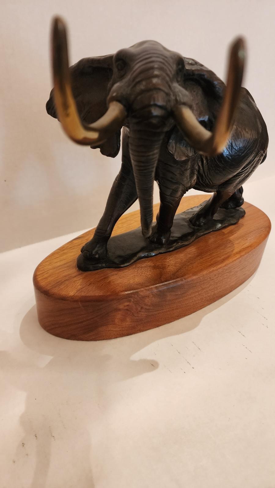 Scultura di elefante in bronzo di David Shaefer In condizioni buone in vendita a Dallas, TX