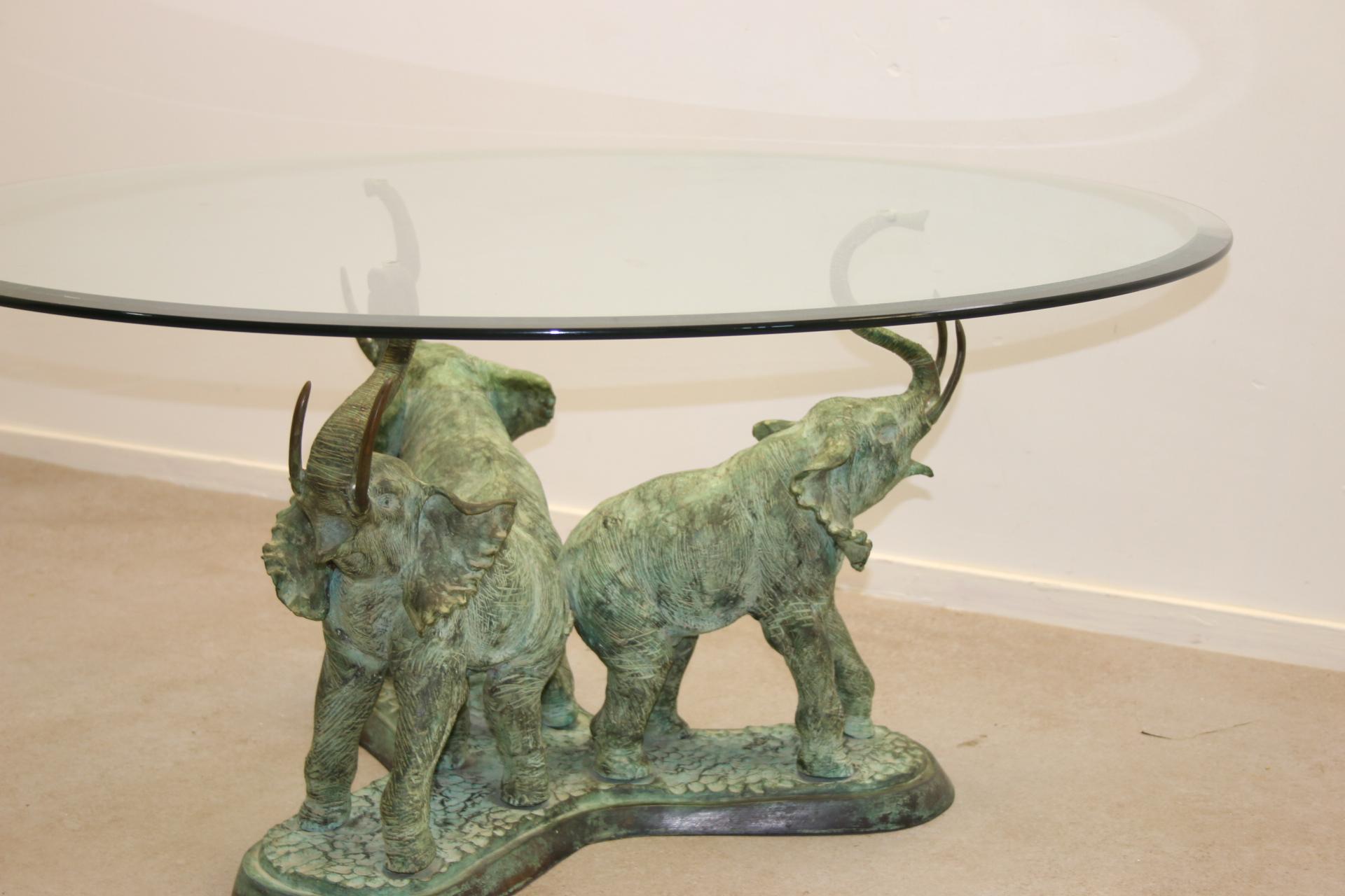 Bronze Elephant Table 70s In Good Condition For Sale In Oostrum-Venray, NL